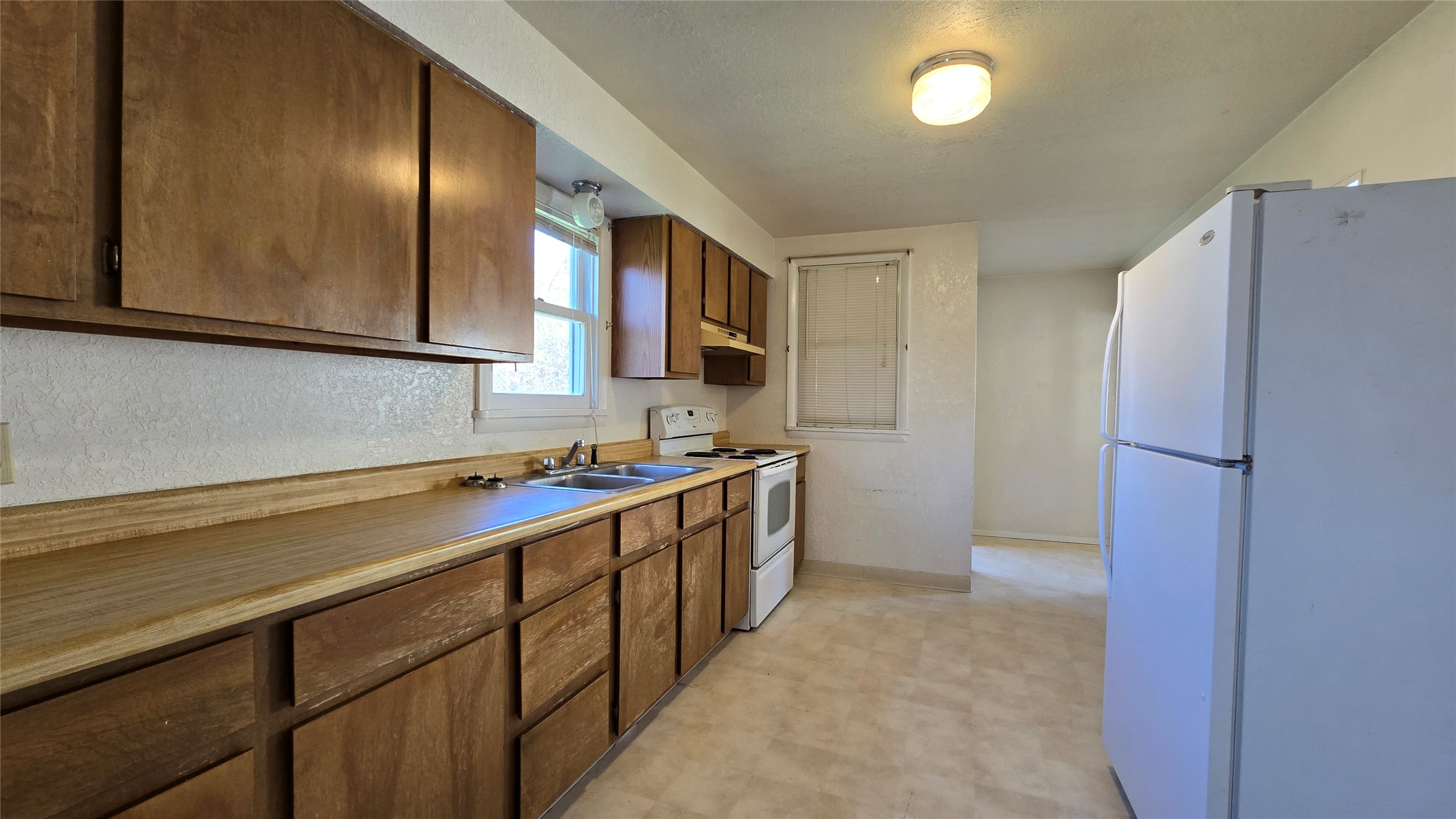 Kalispell, Montana 59901, United States, 3 Bedrooms Bedrooms, ,1 BathroomBathrooms,Residential,Pending,118729