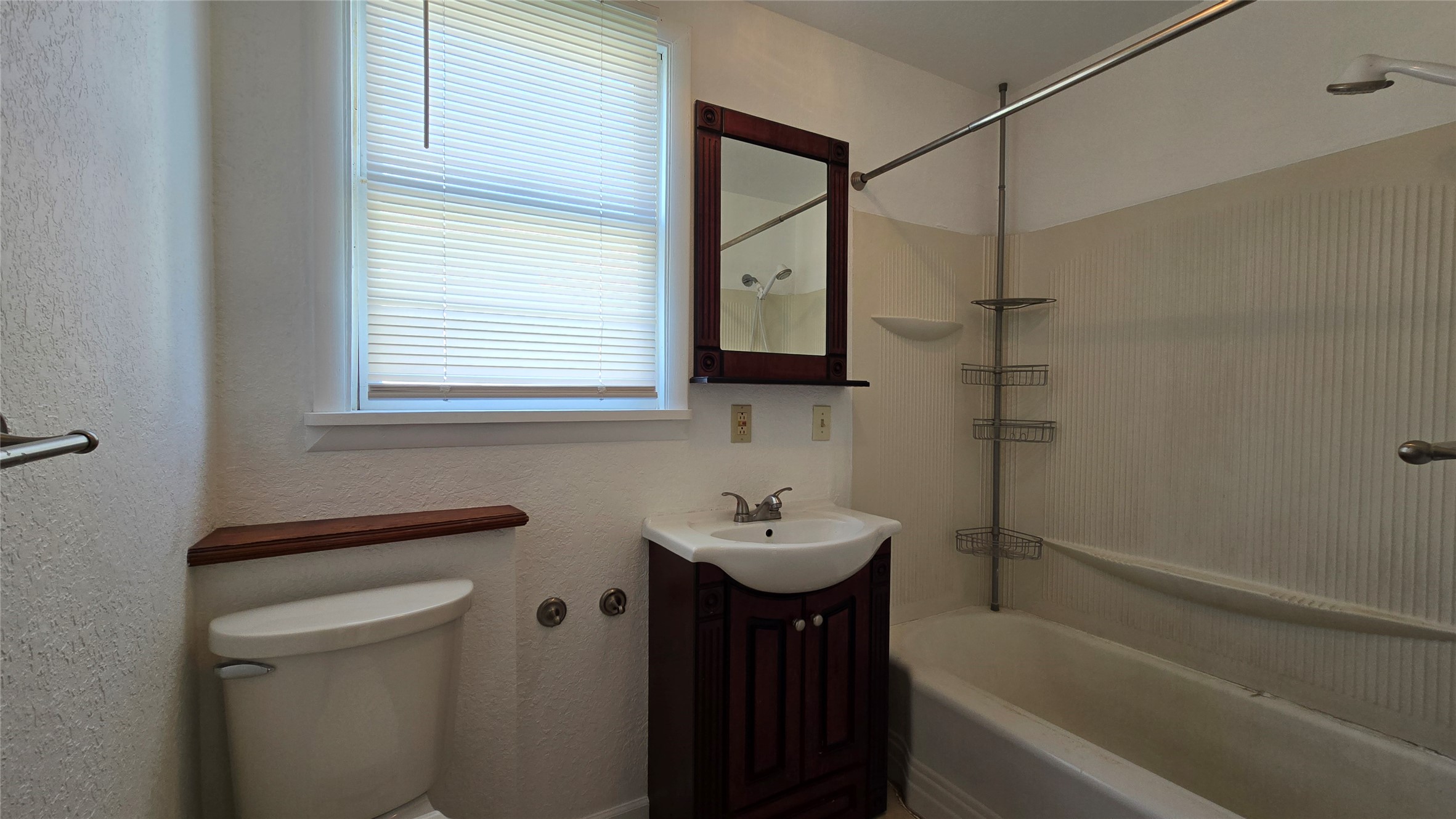 Kalispell, Montana 59901, United States, 3 Bedrooms Bedrooms, ,1 BathroomBathrooms,Residential,Pending,118729