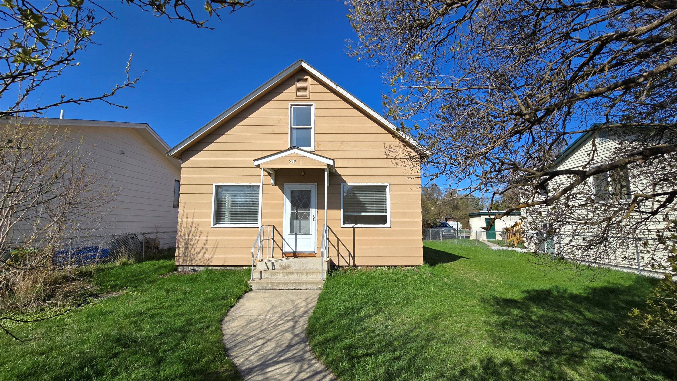 Kalispell, Montana 59901, United States, 3 Bedrooms Bedrooms, ,1 BathroomBathrooms,Residential,Pending,118729