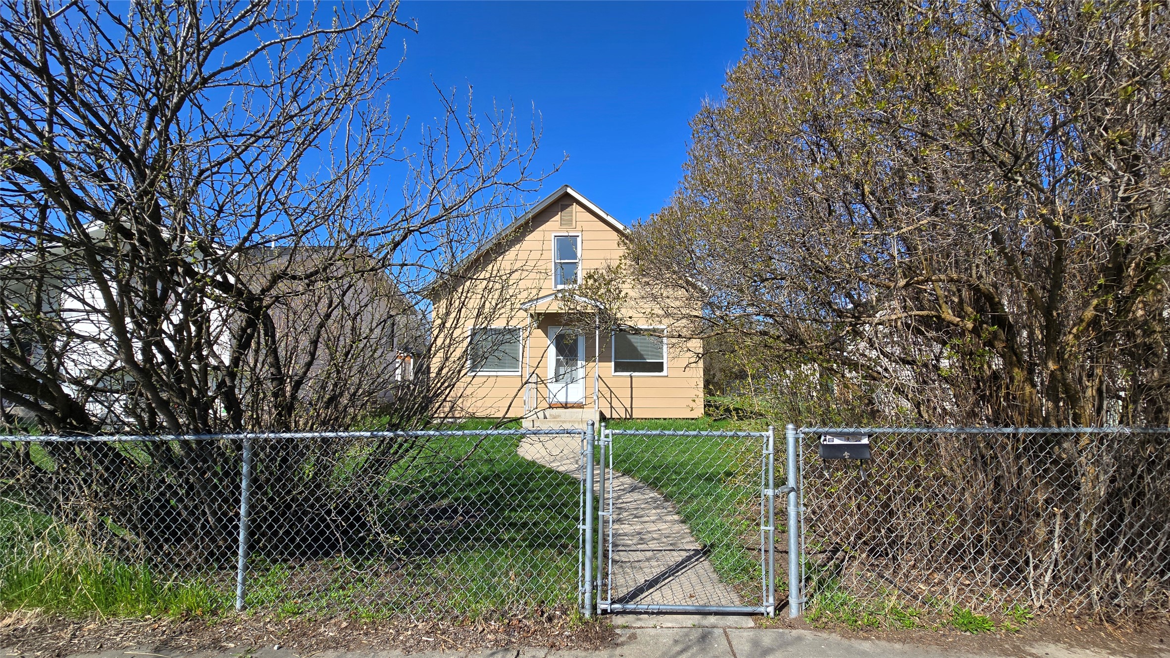 Kalispell, Montana 59901, United States, 3 Bedrooms Bedrooms, ,1 BathroomBathrooms,Residential,Pending,118729