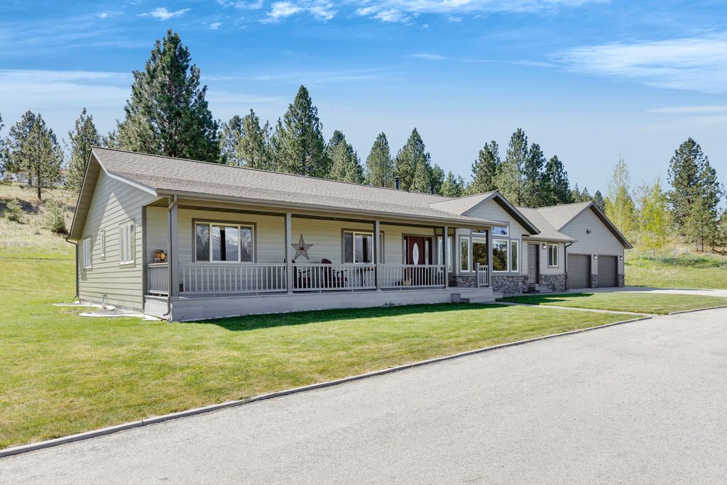 Photo of 817 Ponderosa Drive, Hamilton, MT 59840 (MLS # 30067584)