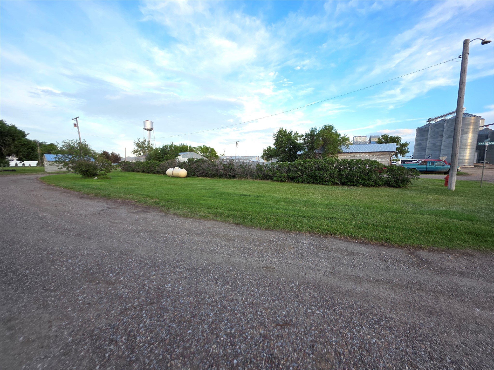 105 2nd Avenue NW