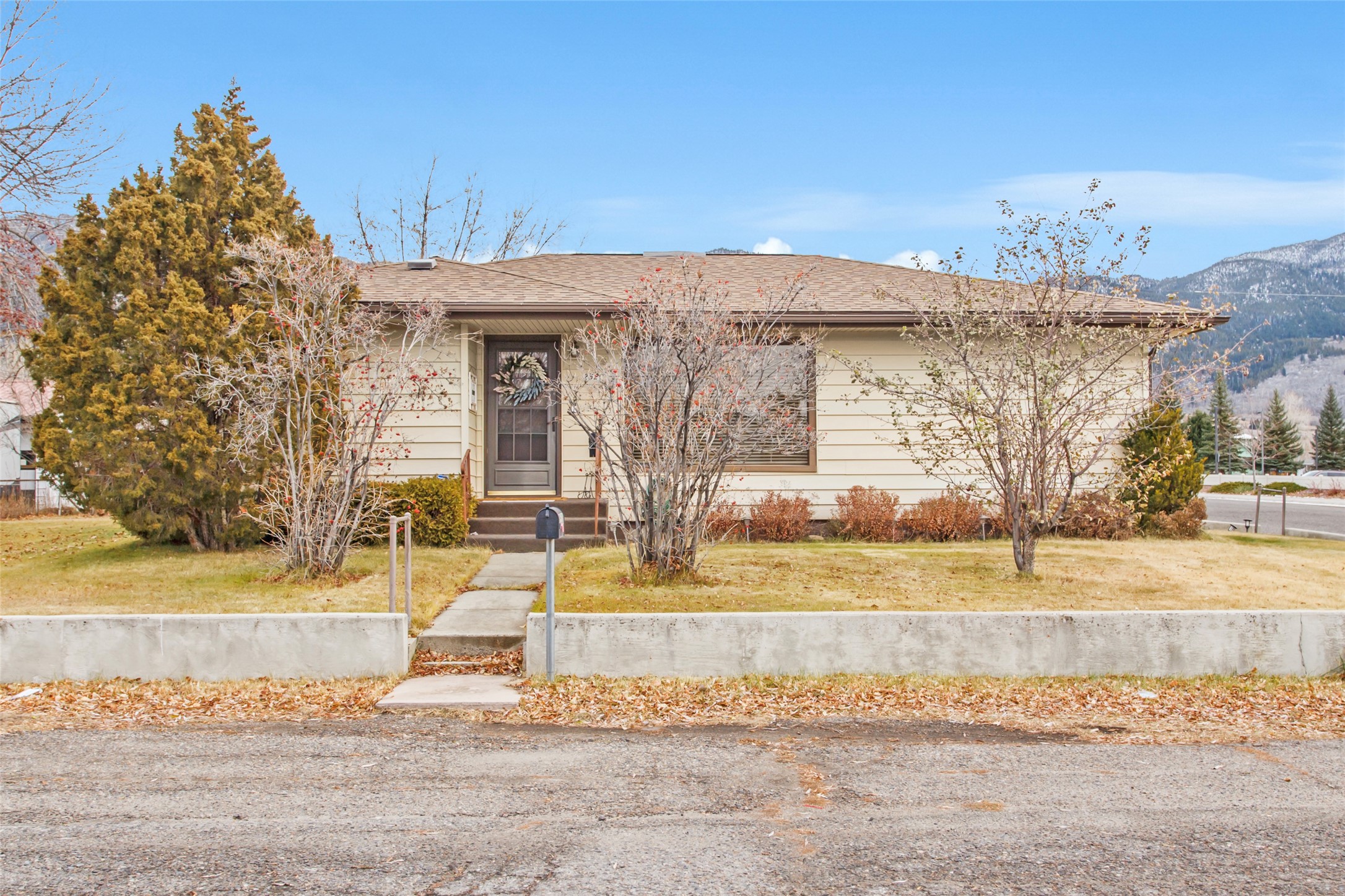 Butte, Montana 59701, United States, 4 Bedrooms Bedrooms, ,2 BathroomsBathrooms,Residential,Pending,24884 Butte, Montana 59701, United States, 4 Bedrooms Bedrooms, ,2 BathroomsBathrooms,Residential,Pending,24884