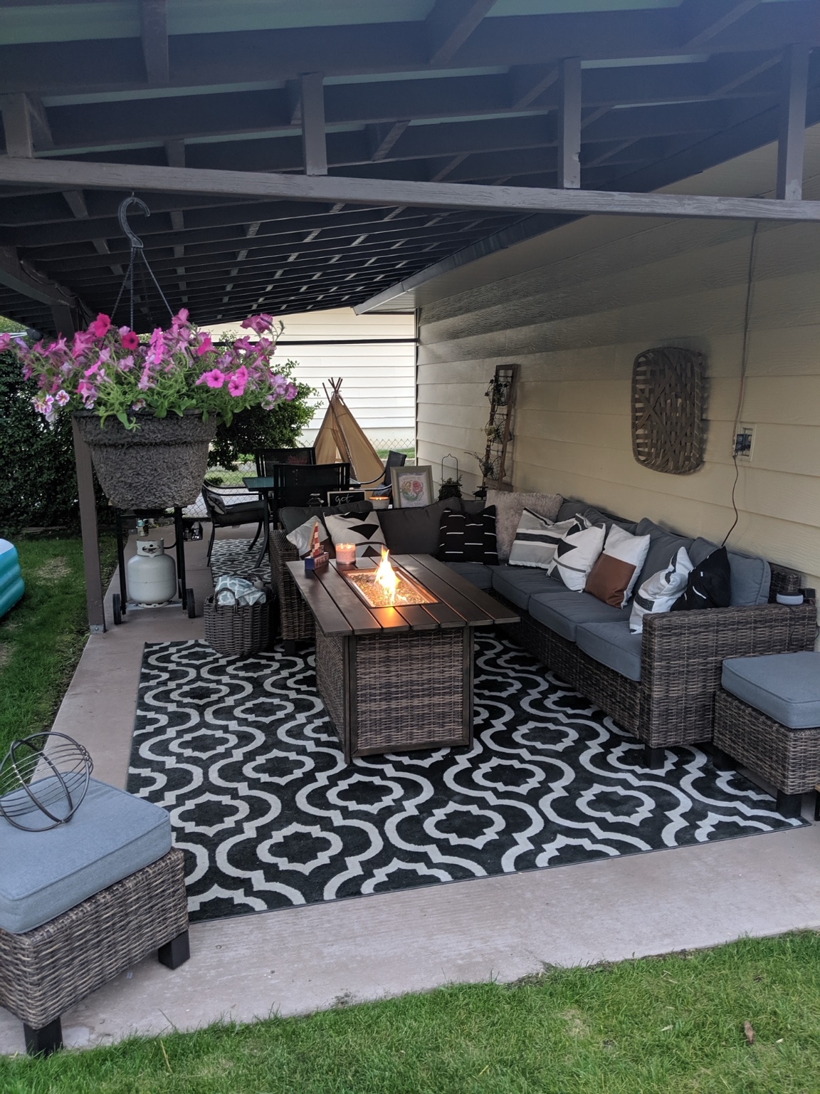 Butte, Montana 59701, United States, 4 Bedrooms Bedrooms, ,2 BathroomsBathrooms,Residential,Pending,24884