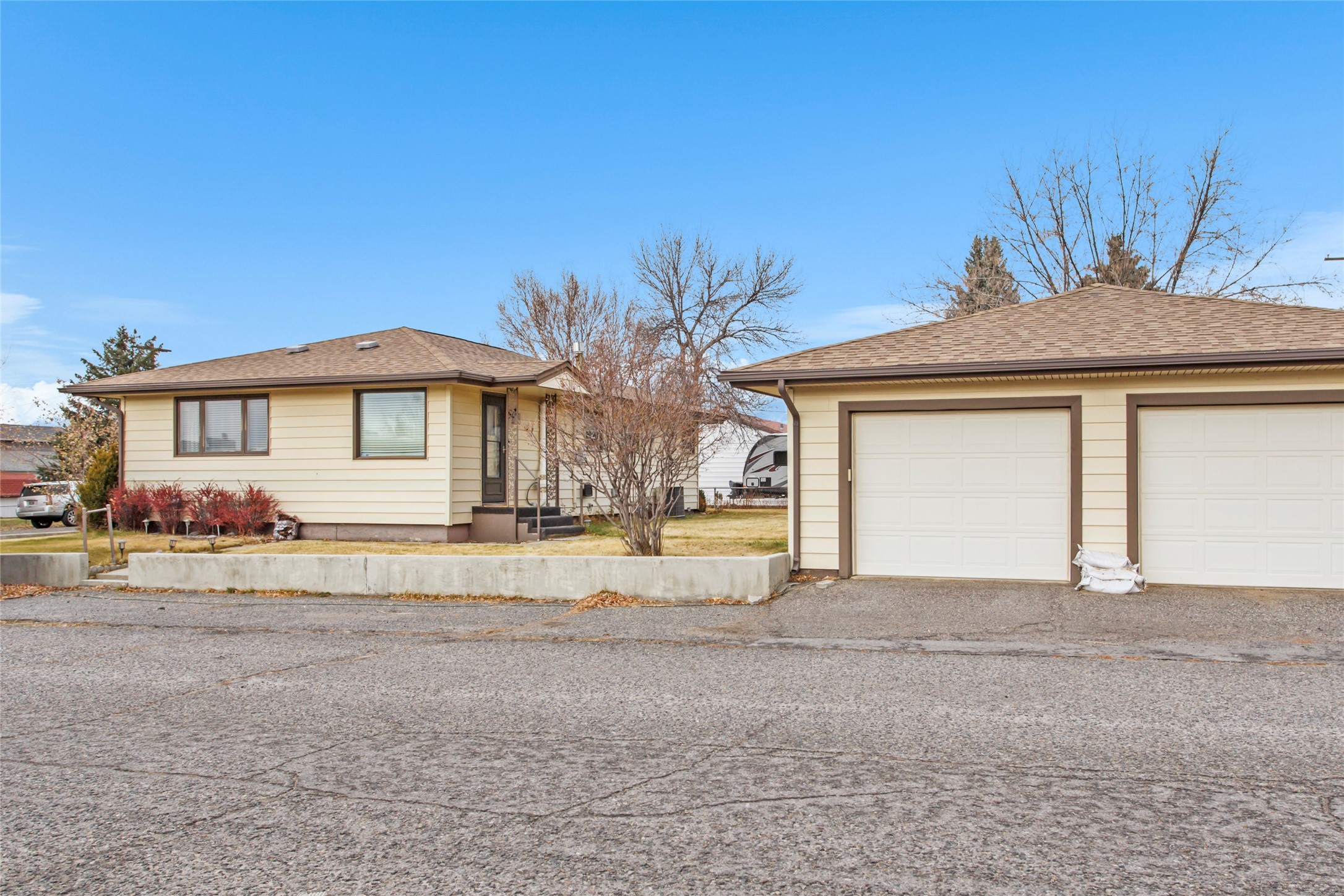 Butte, Montana 59701, United States, 4 Bedrooms Bedrooms, ,2 BathroomsBathrooms,Residential,Pending,24884