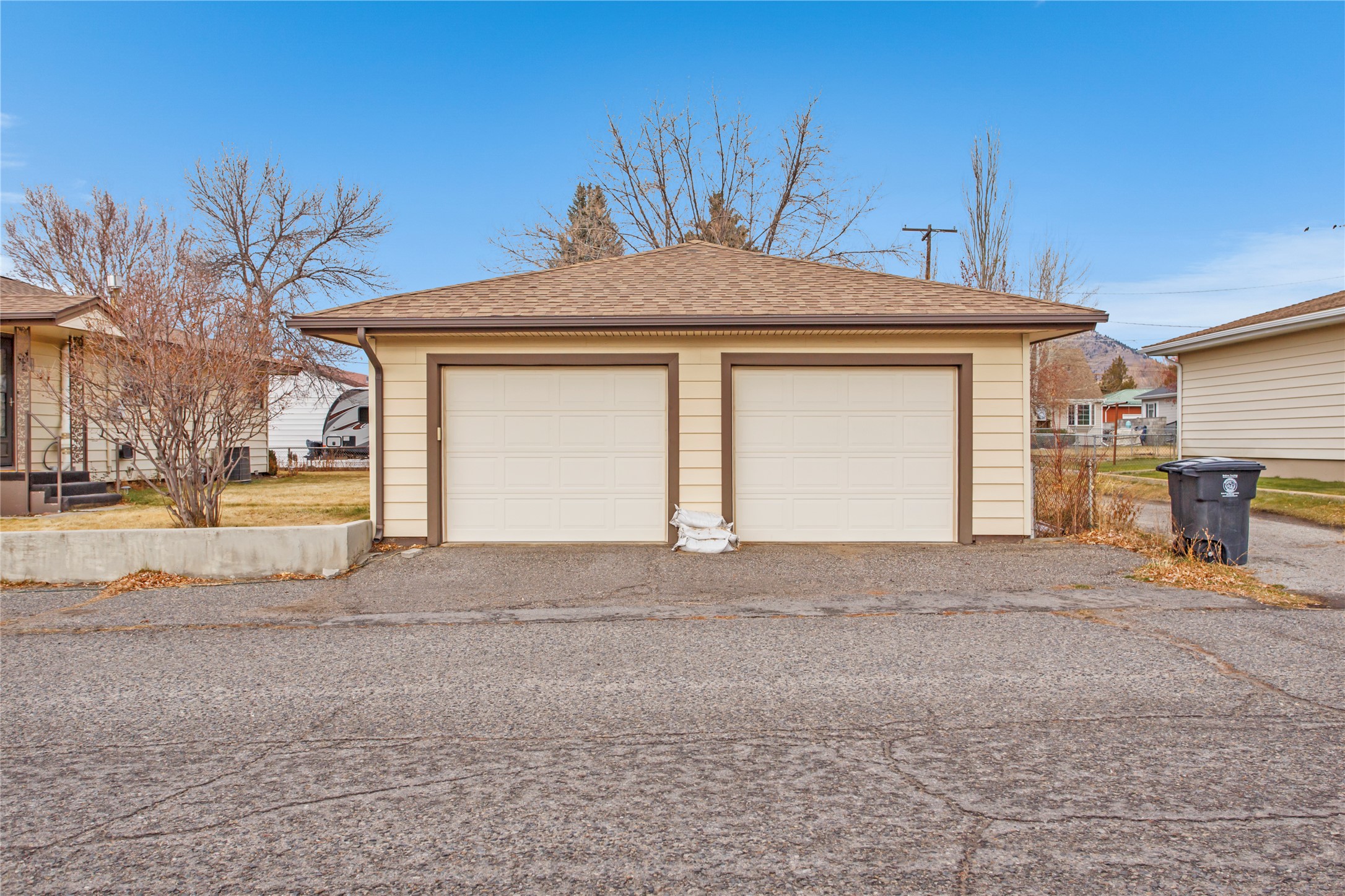 Butte, Montana 59701, United States, 4 Bedrooms Bedrooms, ,2 BathroomsBathrooms,Residential,Pending,24884