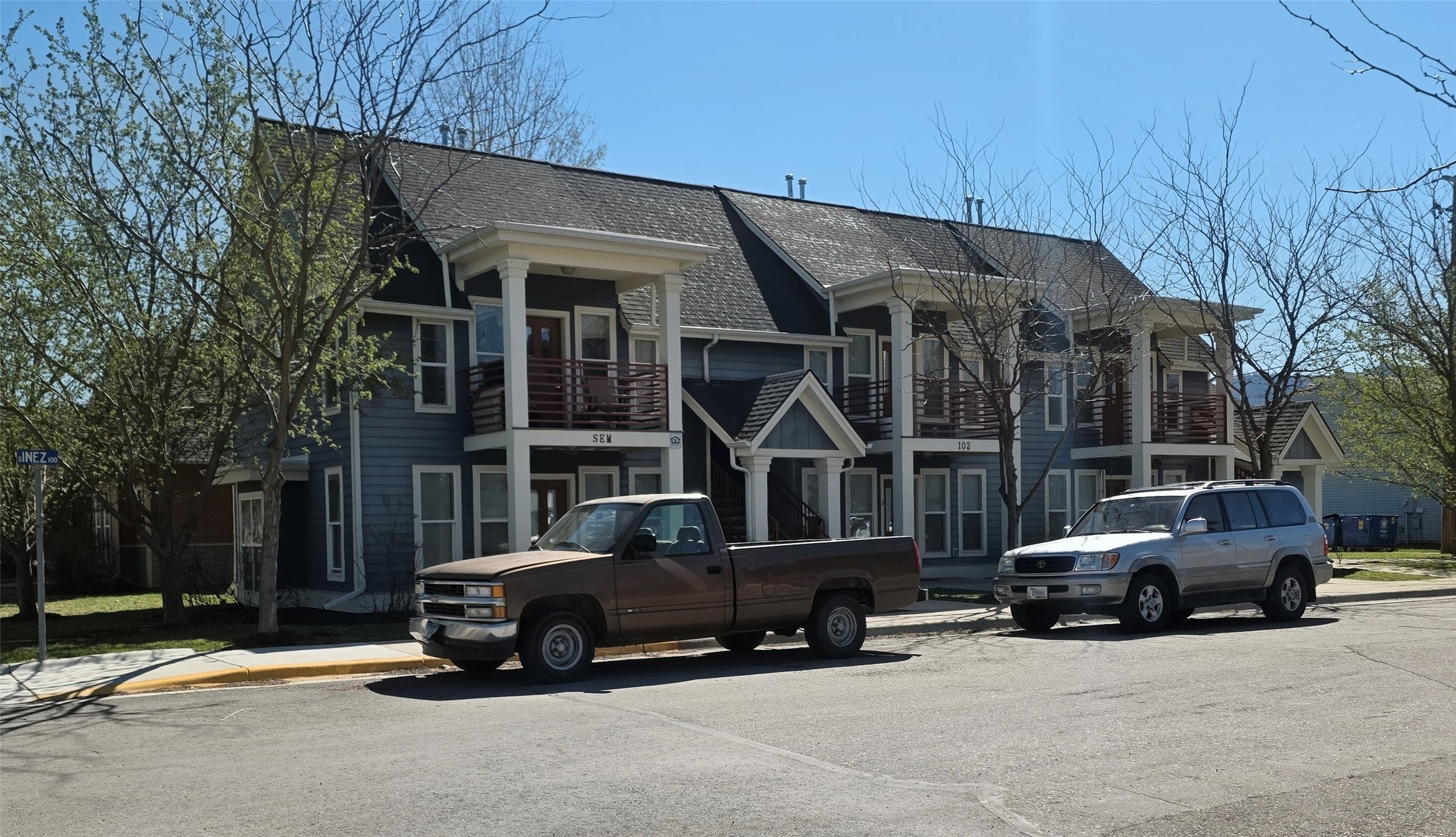 102 S Inez Street