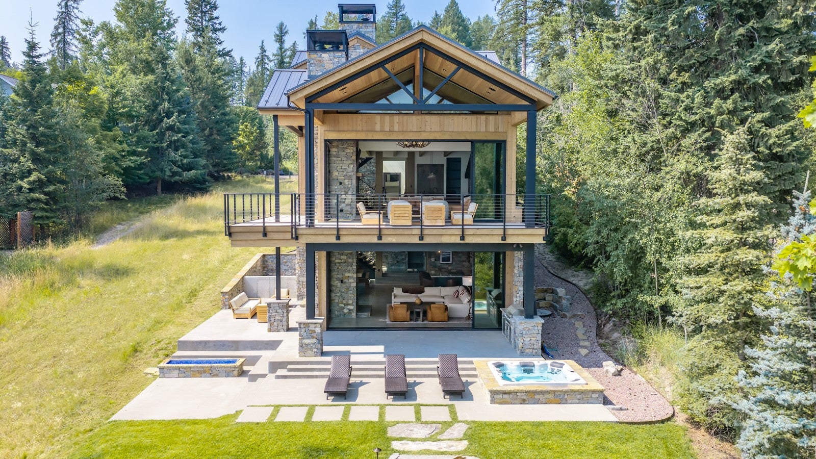 1500 W Lakeshore Drive