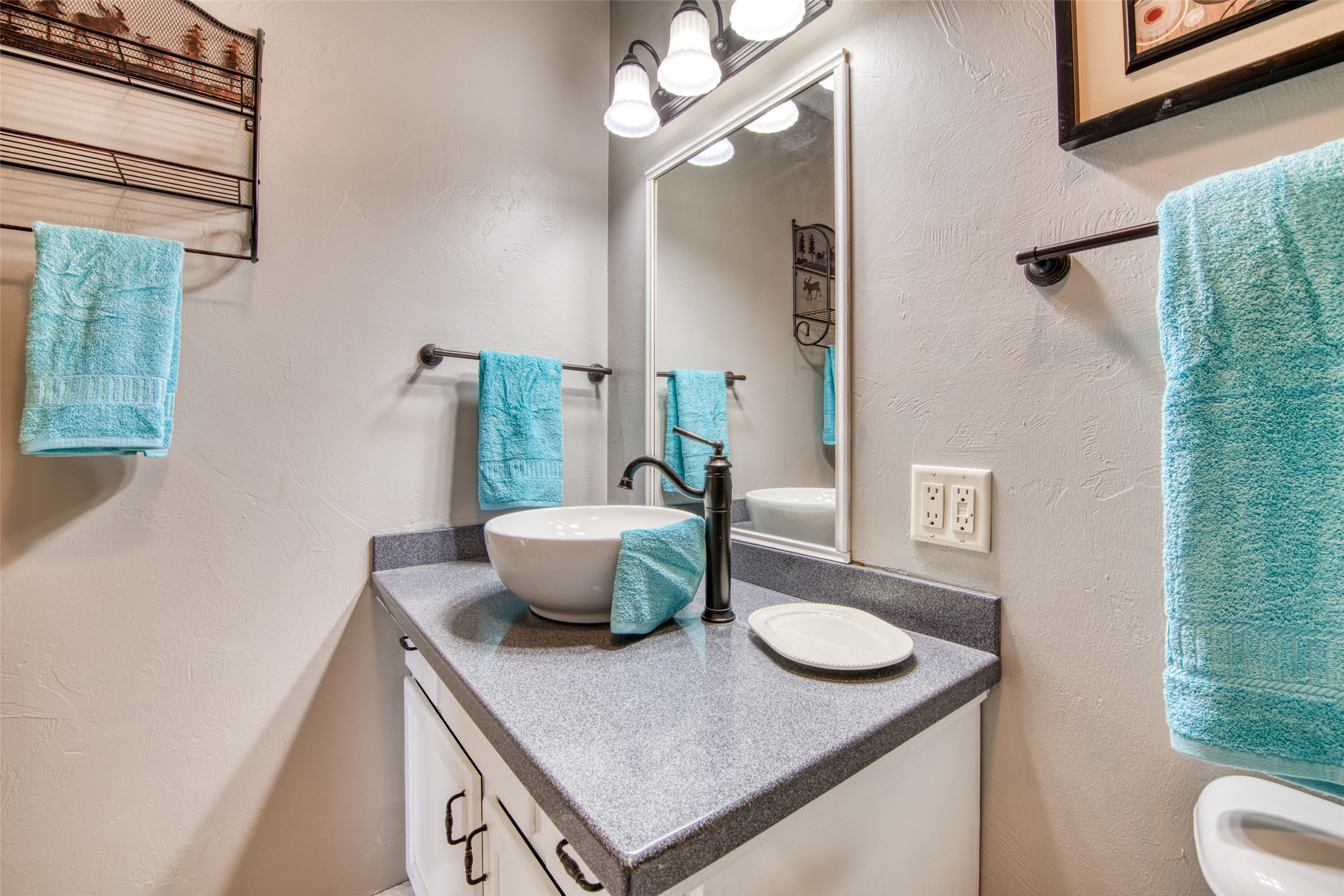 Hamilton, Montana 59840, United States, 3 Bedrooms Bedrooms, ,3 BathroomsBathrooms,Residential,Active,104354