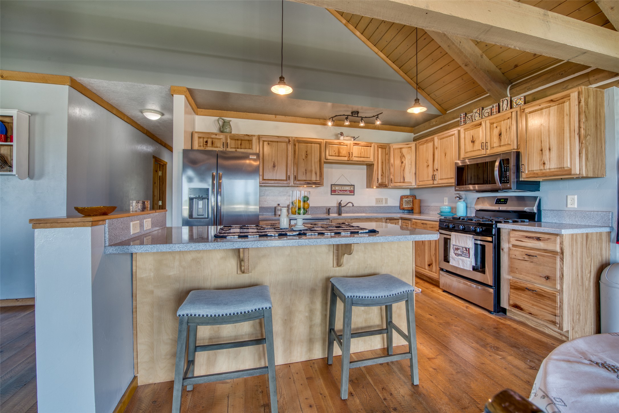 Hamilton, Montana 59840, United States, 3 Bedrooms Bedrooms, ,3 BathroomsBathrooms,Residential,Active,104354