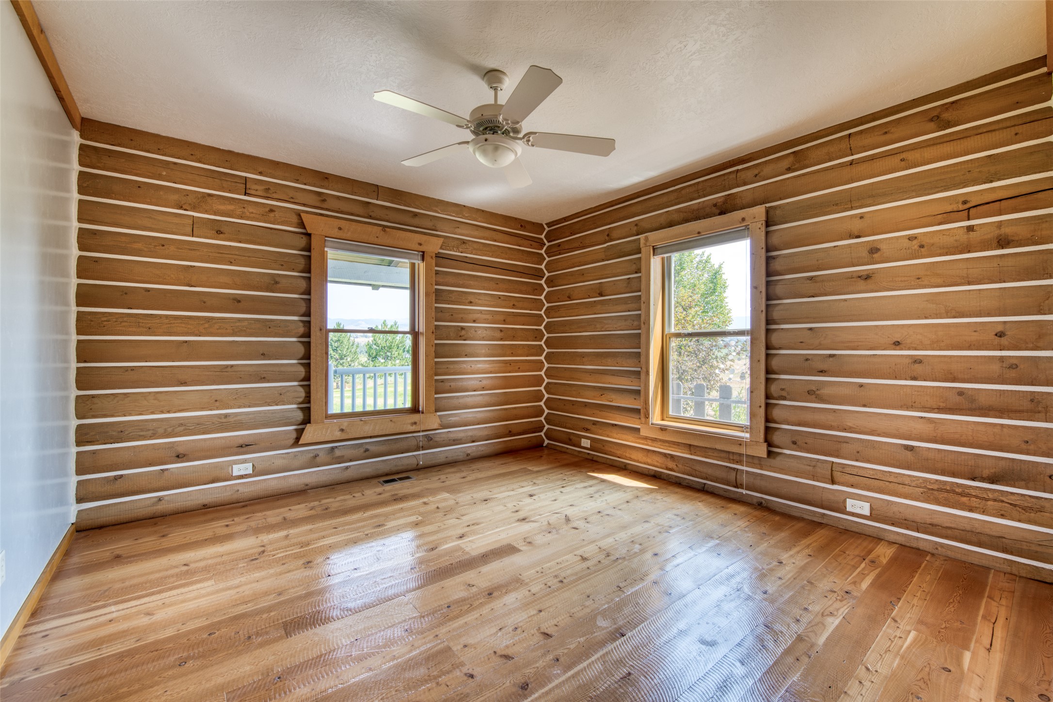 Hamilton, Montana 59840, United States, 3 Bedrooms Bedrooms, ,3 BathroomsBathrooms,Residential,Active,104354