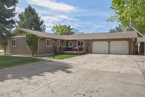 Photo of 1740 Arlington Drive, Missoula, MT 59801 (MLS # 30070973)