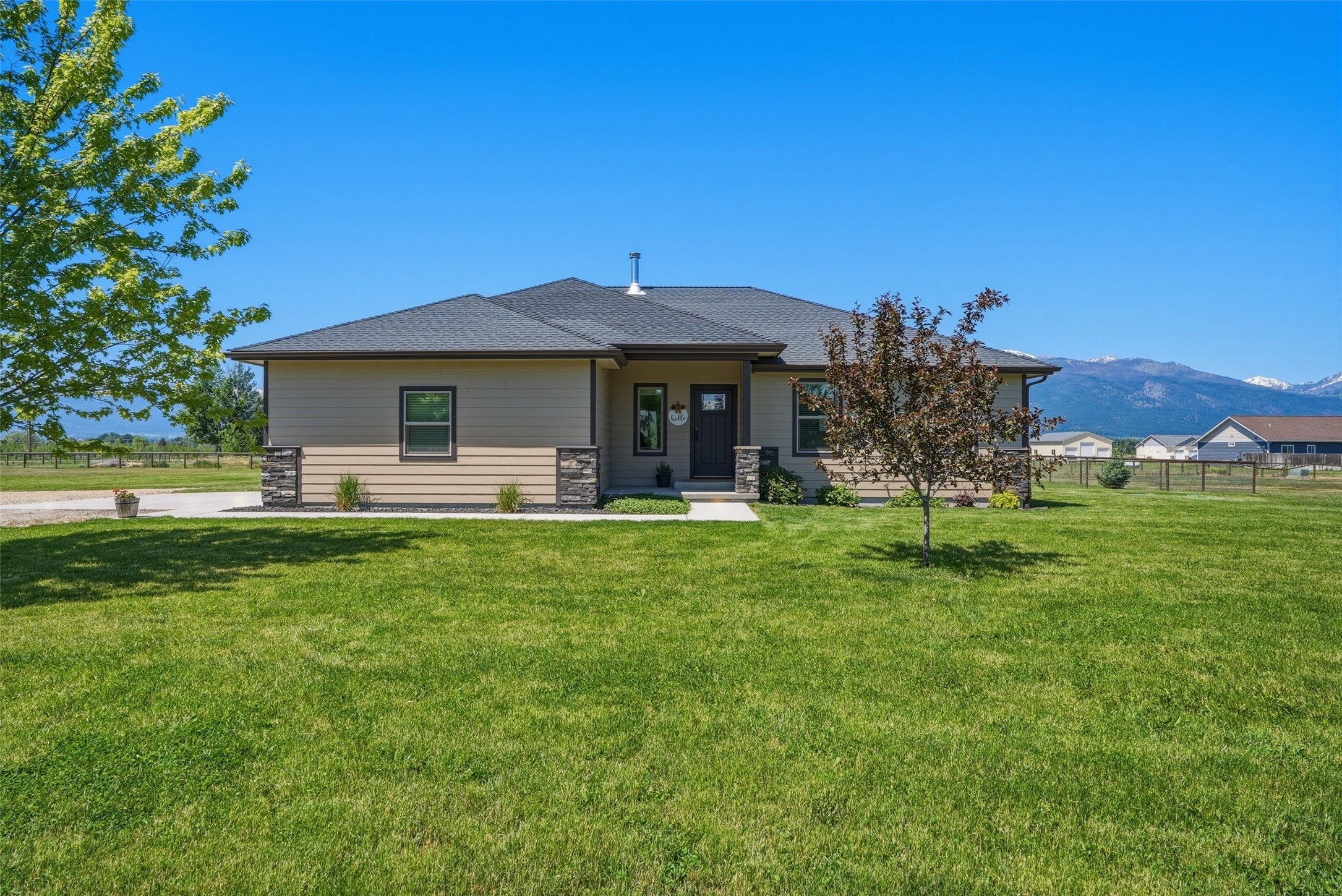 3190 Delaford Loop