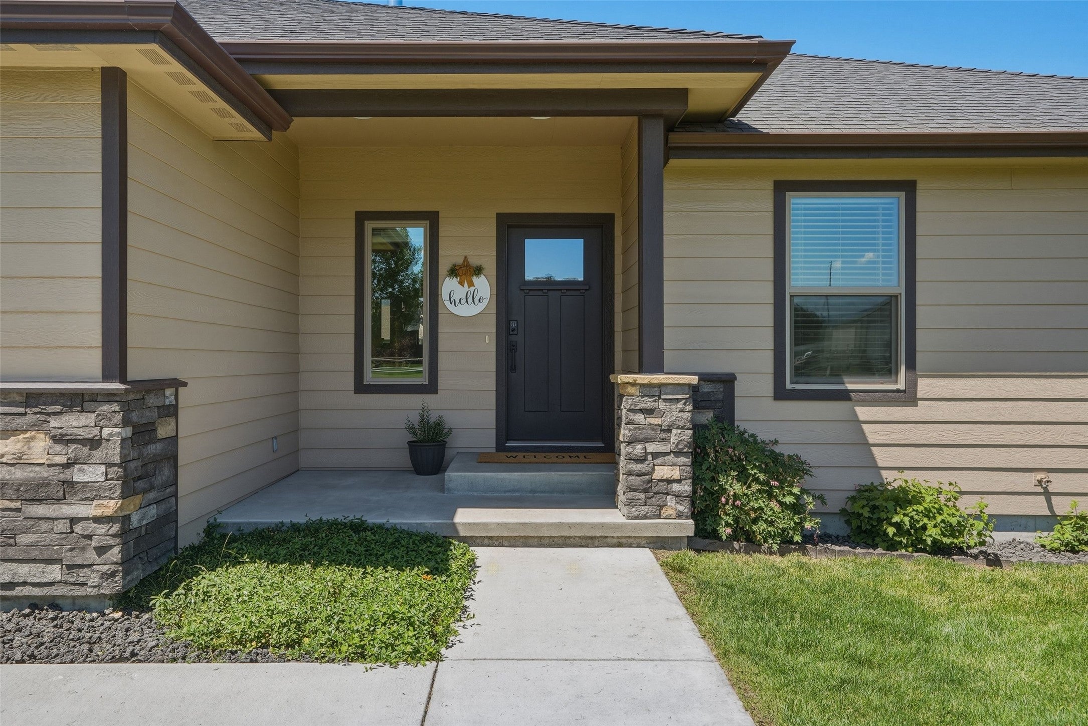 3190 Delaford Loop
