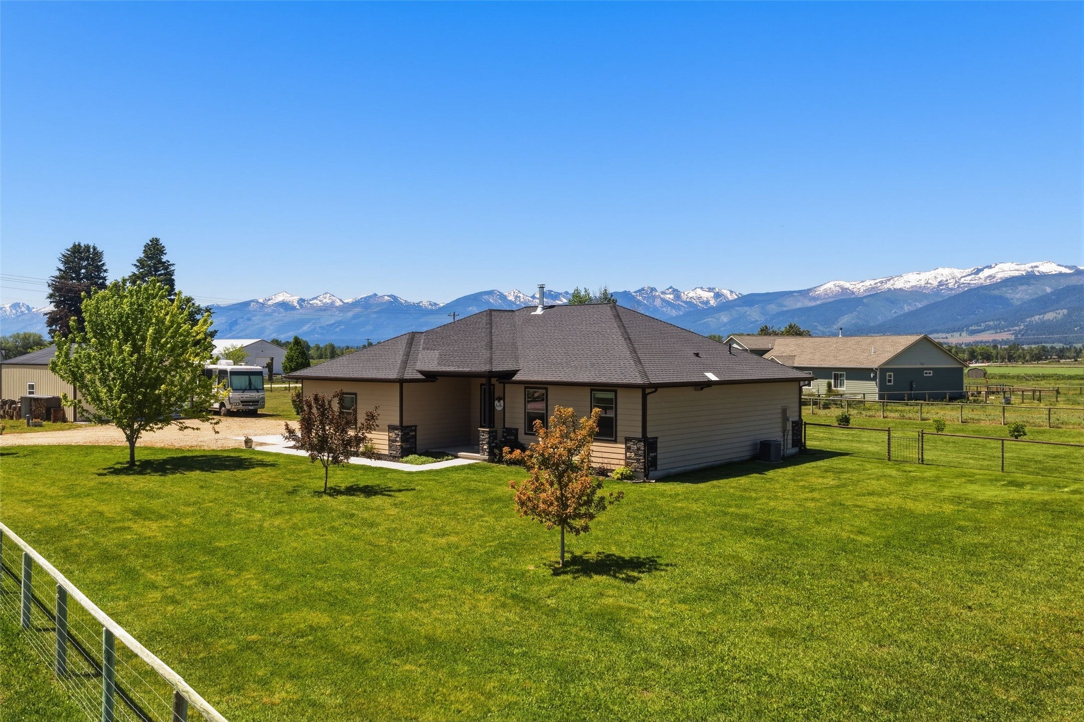 3190 Delaford Loop