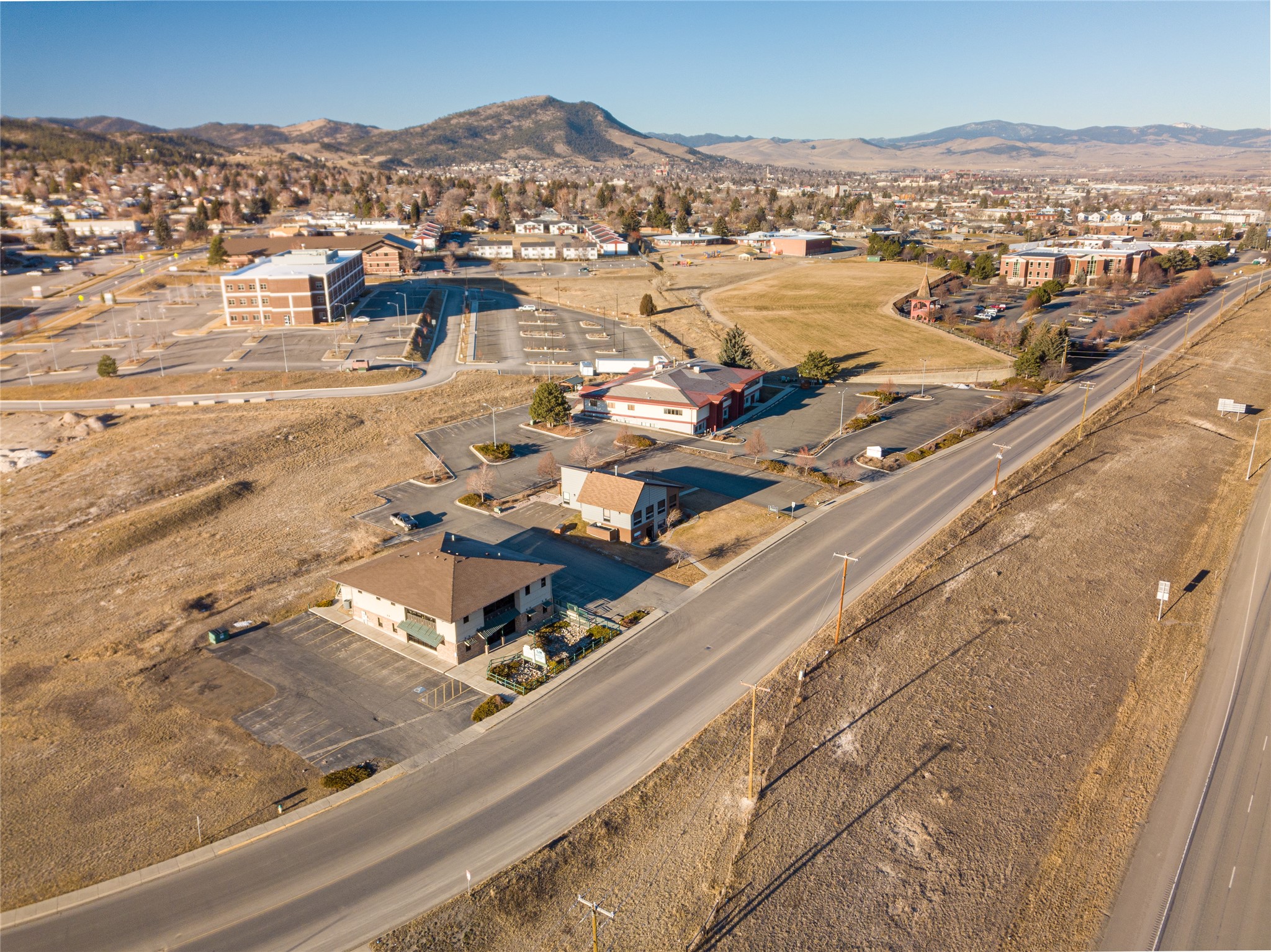 2525 Colonial Drive B