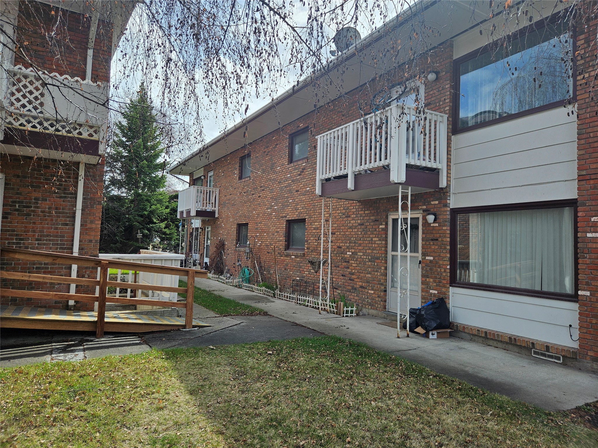 1800 S 4th Street W
