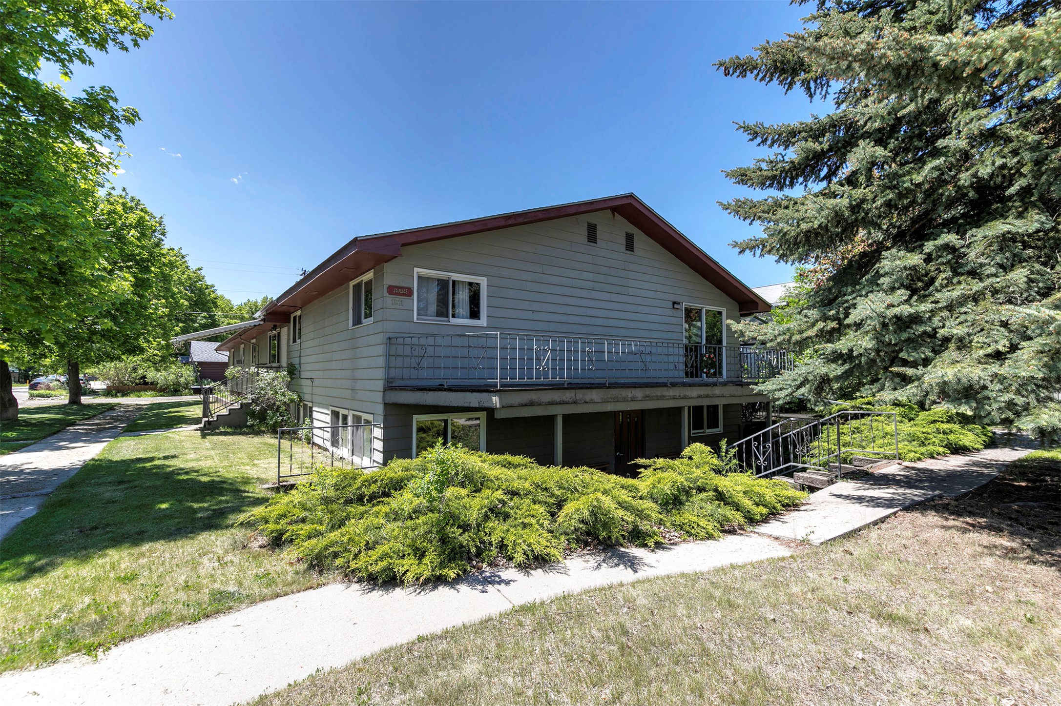 1811 S 7th Street W