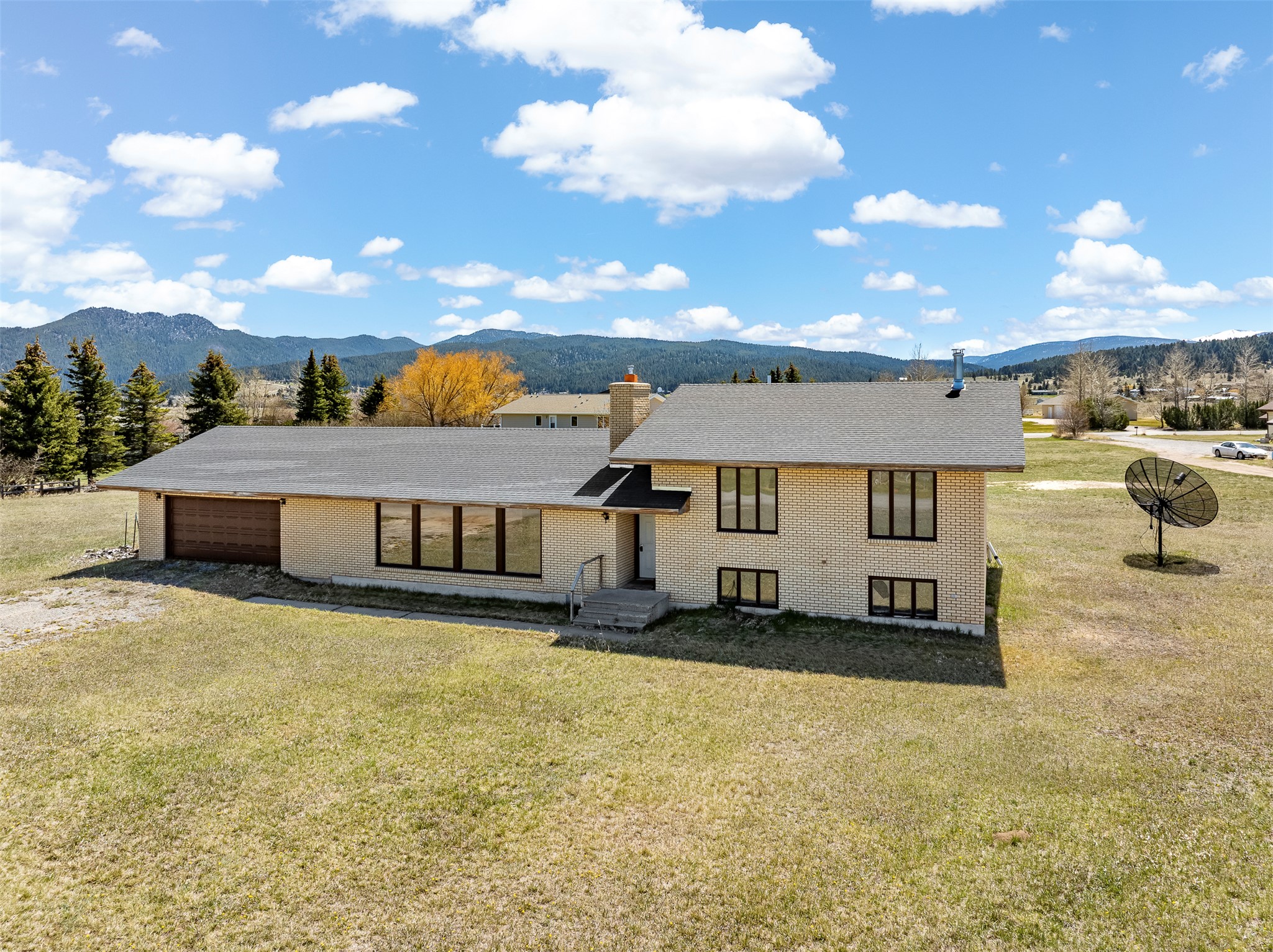 210 Vista Court
