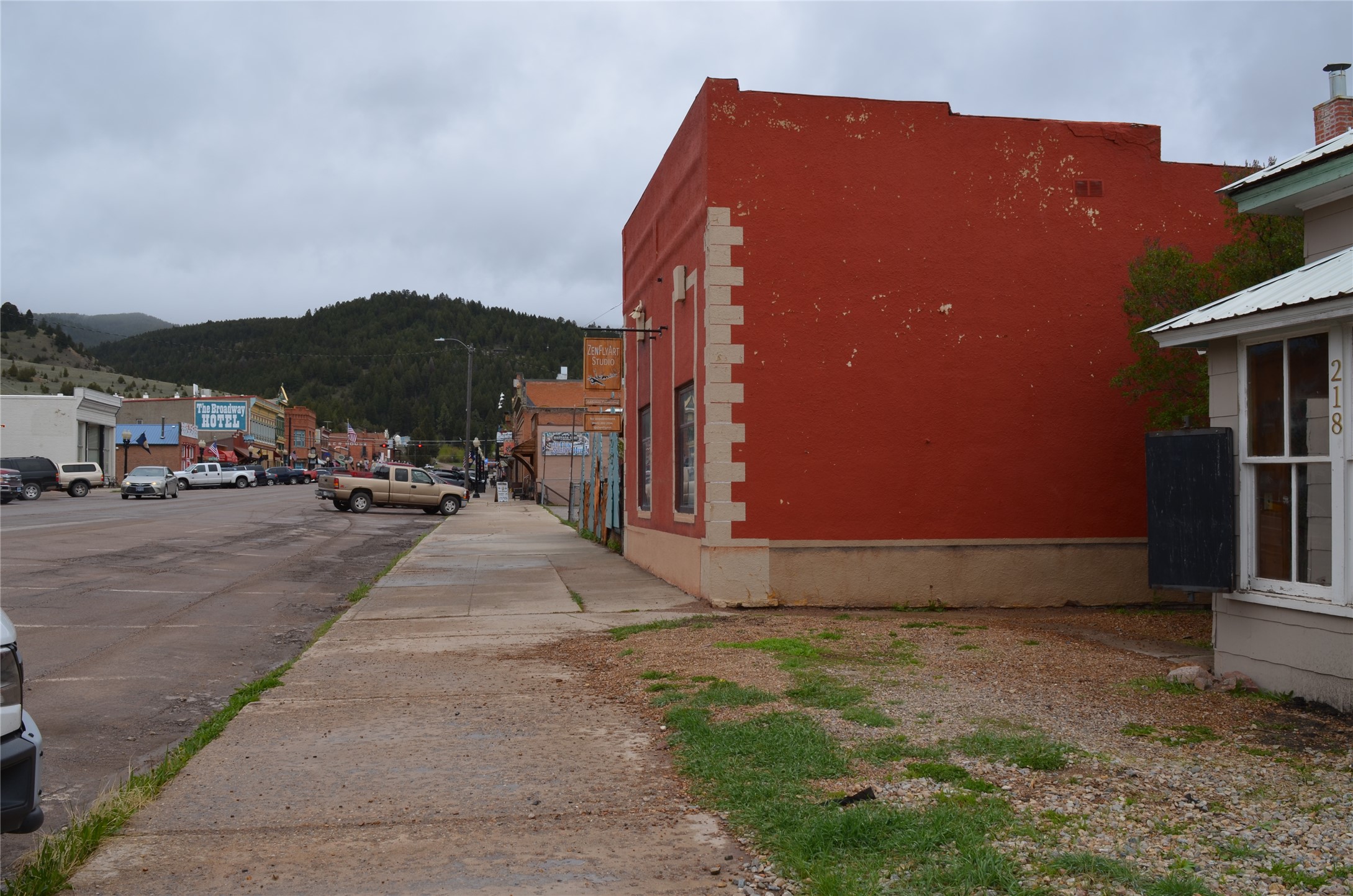 218 W Broadway Street