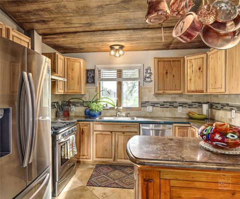 Tiny photo for 6 Crazy Mountain Road, Clancy, MT 59634 (MLS # 30071610)