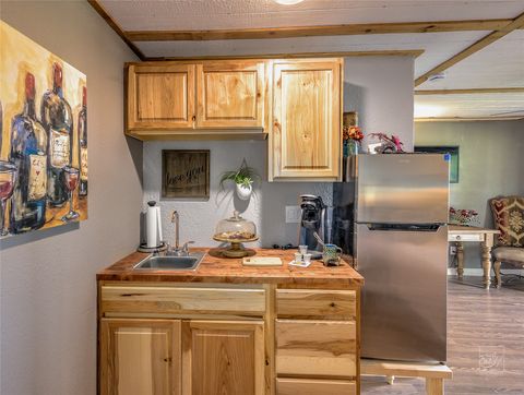 Tiny photo for 6 Crazy Mountain Road, Clancy, MT 59634 (MLS # 30071610)