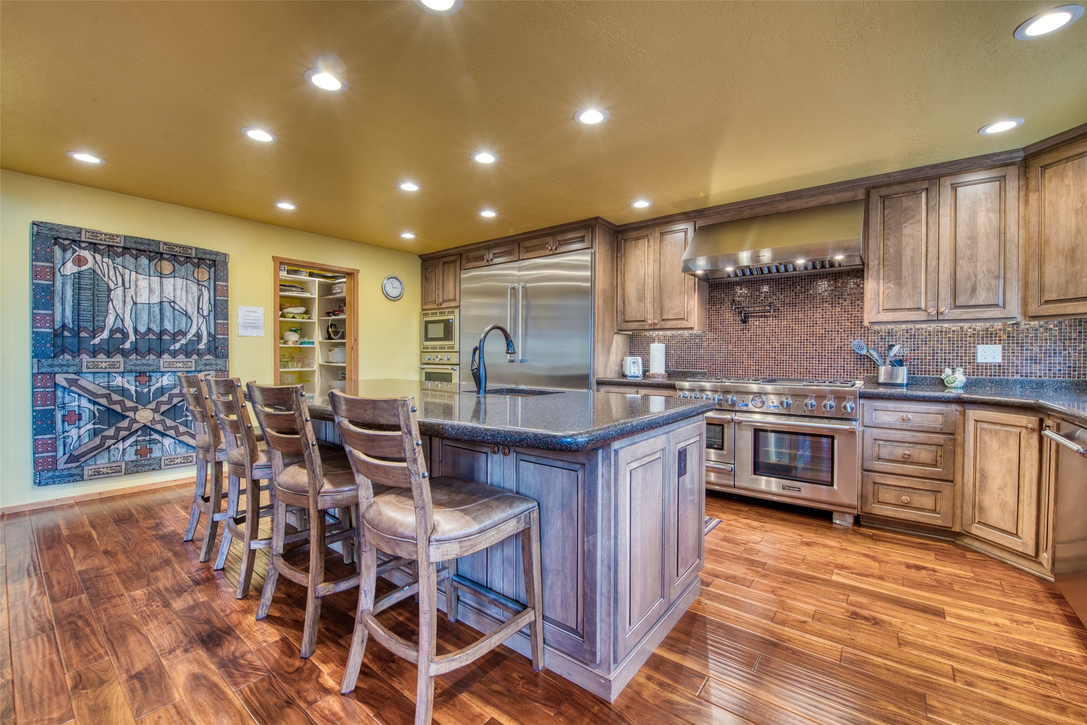 Darby, Montana 59829, United States, 12 Bedrooms Bedrooms, ,16 BathroomsBathrooms,Residential,Pending,61822