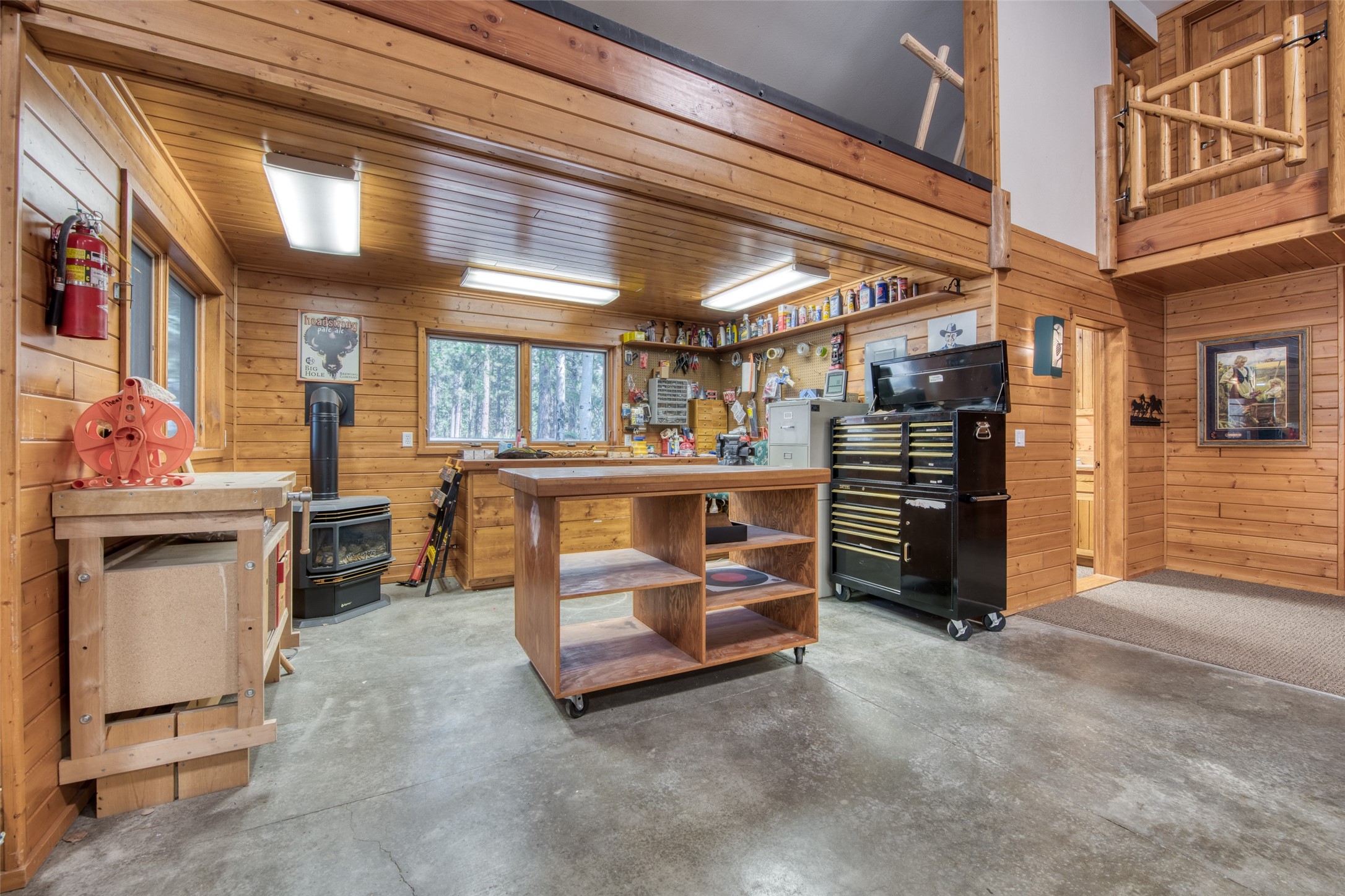 Darby, Montana 59829, United States, 12 Bedrooms Bedrooms, ,16 BathroomsBathrooms,Residential,Pending,61822