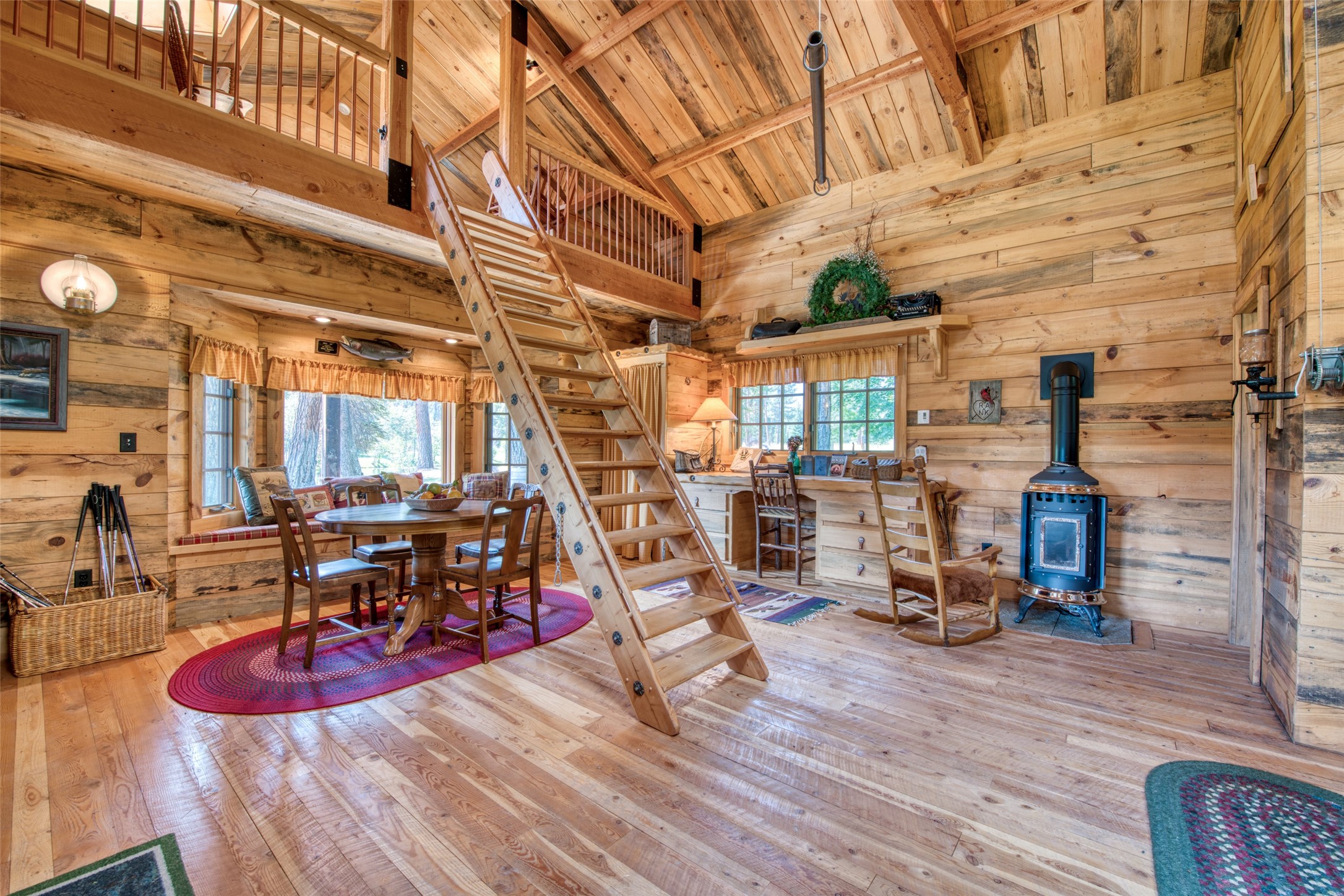 Darby, Montana 59829, United States, 12 Bedrooms Bedrooms, ,16 BathroomsBathrooms,Residential,Pending,61822