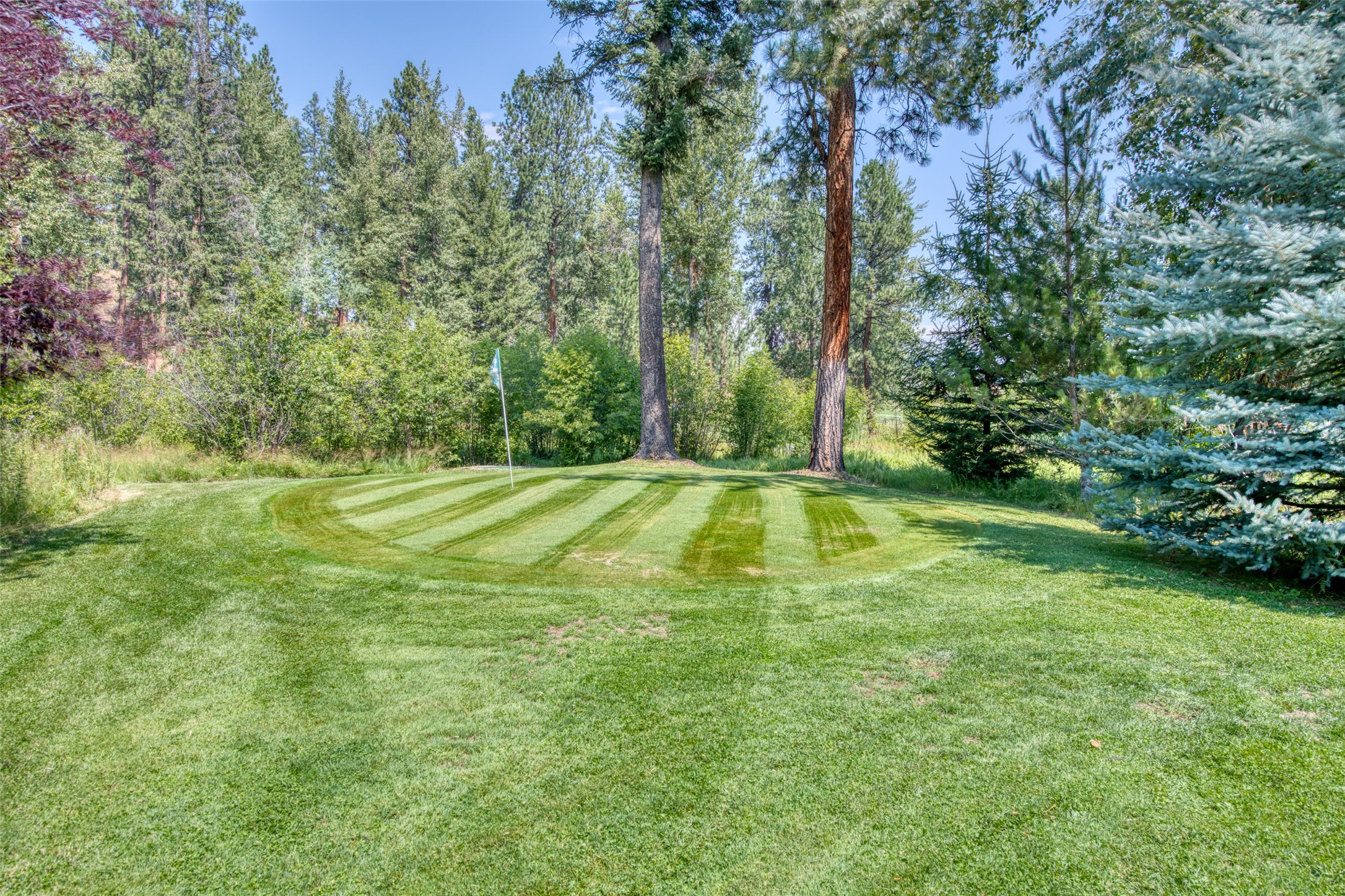 Darby, Montana 59829, United States, 12 Bedrooms Bedrooms, ,16 BathroomsBathrooms,Residential,Pending,61822