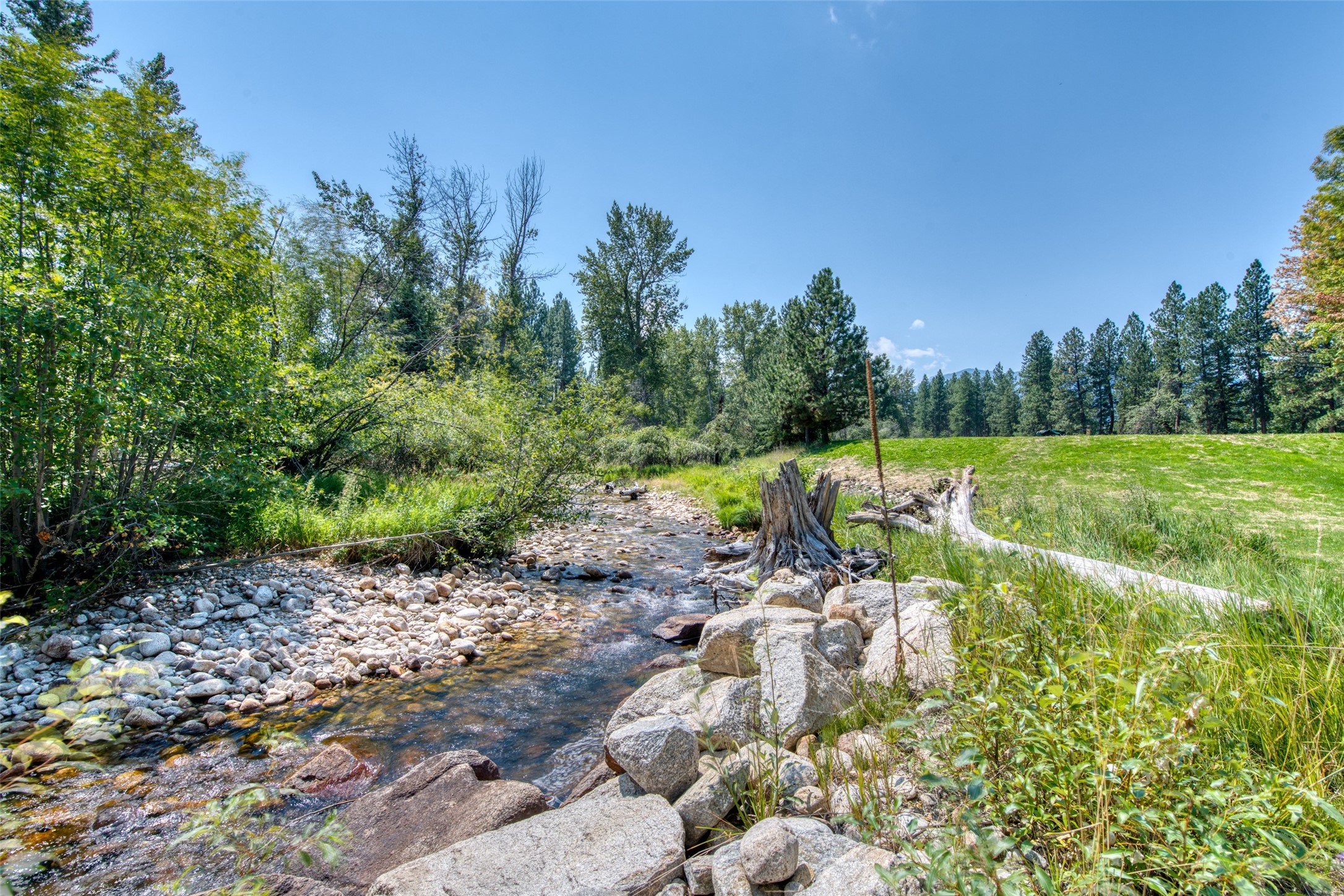 Darby, Montana 59829, United States, 12 Bedrooms Bedrooms, ,16 BathroomsBathrooms,Residential,Pending,61822