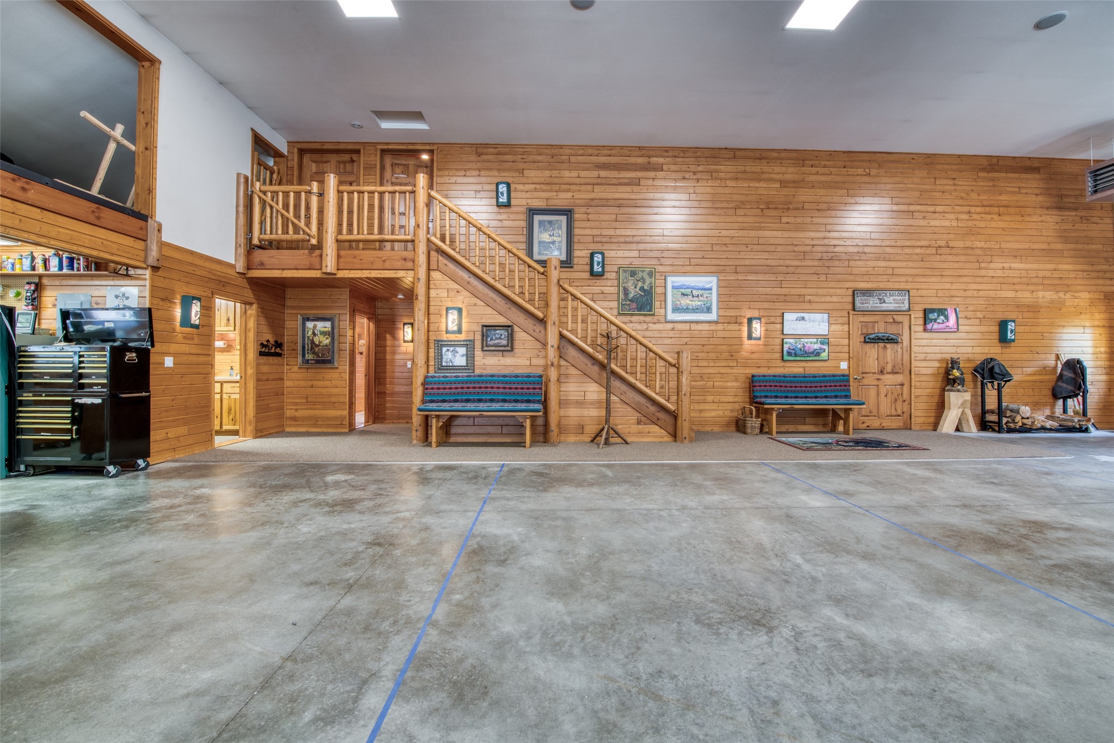 Darby, Montana 59829, United States, 12 Bedrooms Bedrooms, ,16 BathroomsBathrooms,Residential,Pending,61822