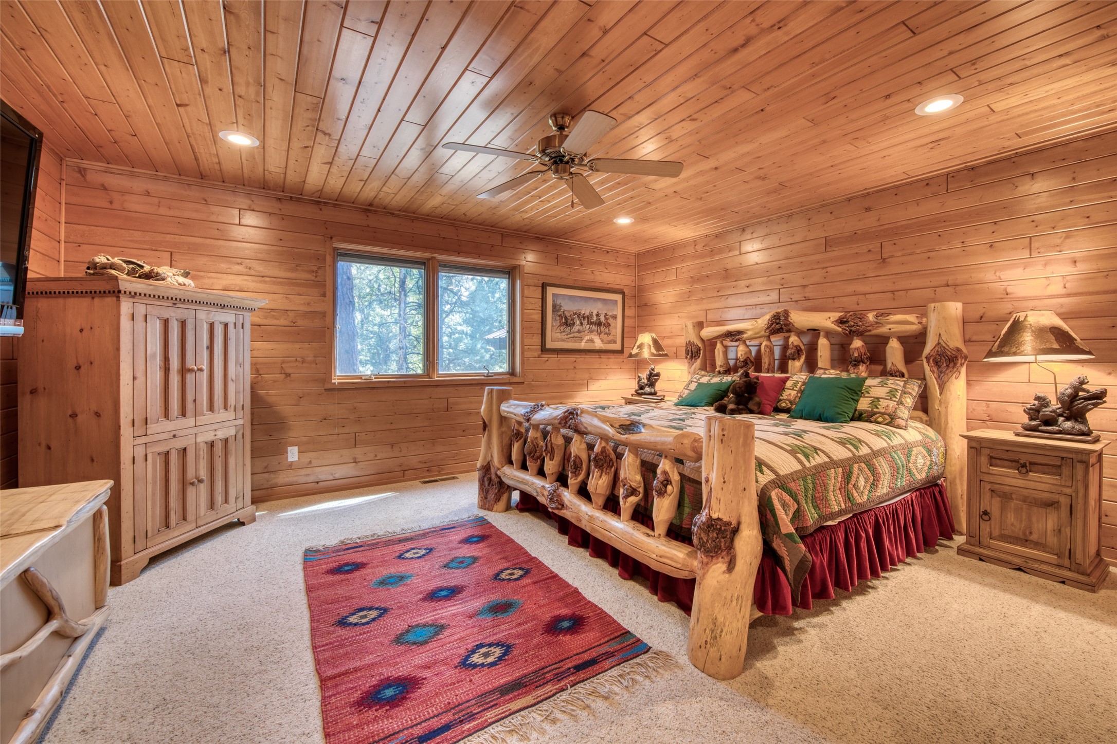 Darby, Montana 59829, United States, 12 Bedrooms Bedrooms, ,16 BathroomsBathrooms,Residential,Pending,61822