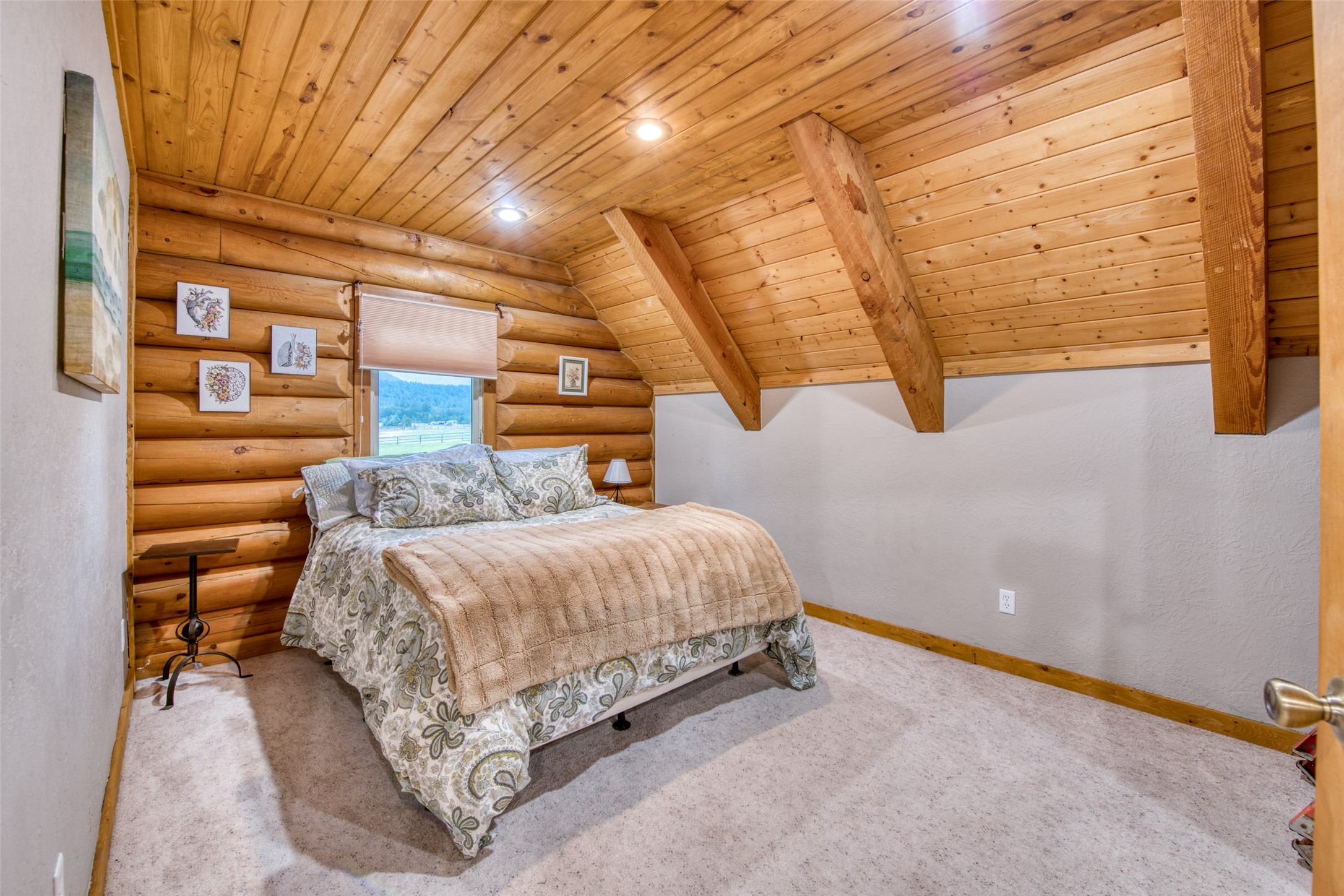 Darby, Montana 59829, United States, 12 Bedrooms Bedrooms, ,16 BathroomsBathrooms,Residential,Pending,61822