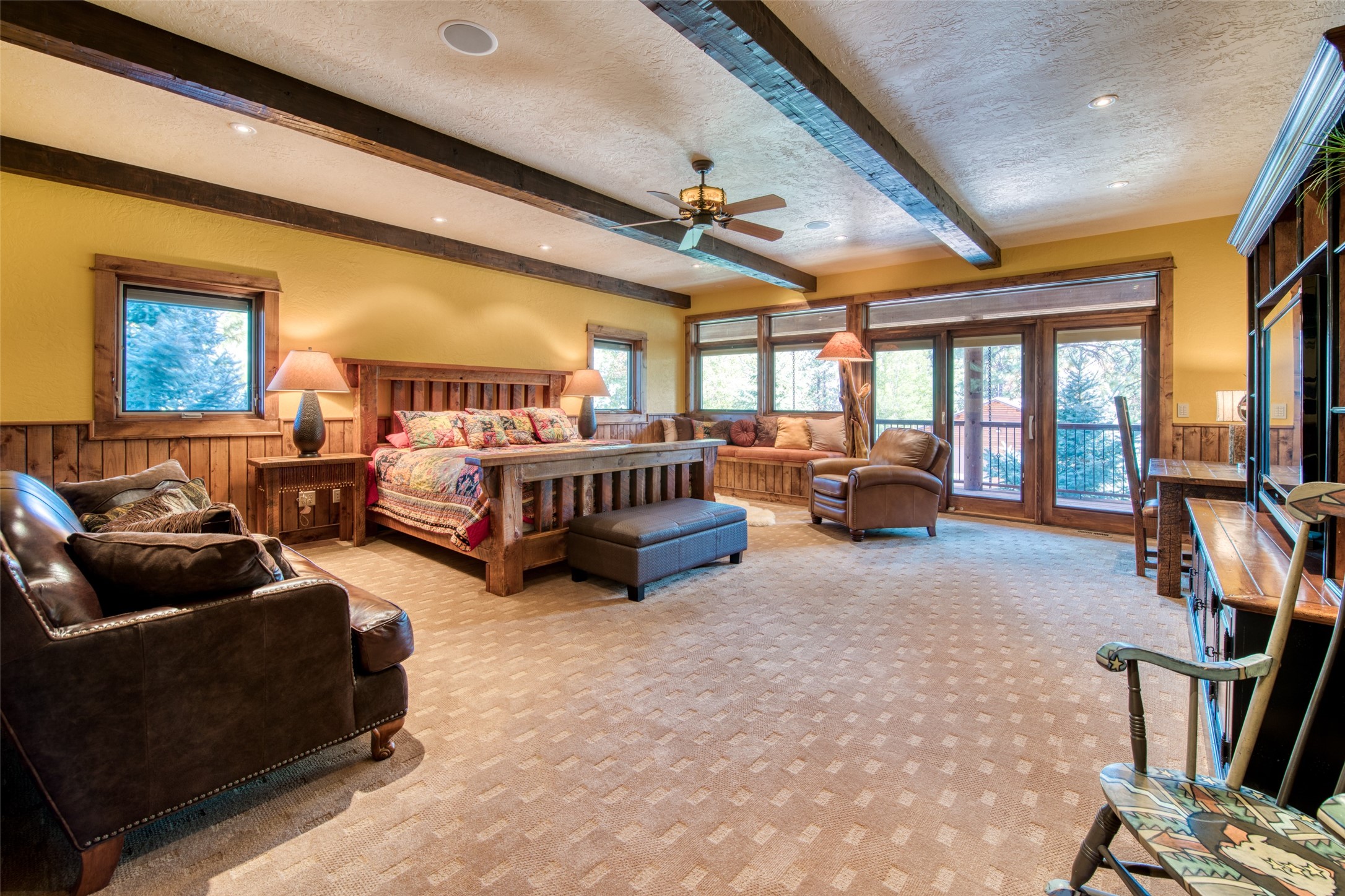 Darby, Montana 59829, United States, 12 Bedrooms Bedrooms, ,16 BathroomsBathrooms,Residential,Pending,61822