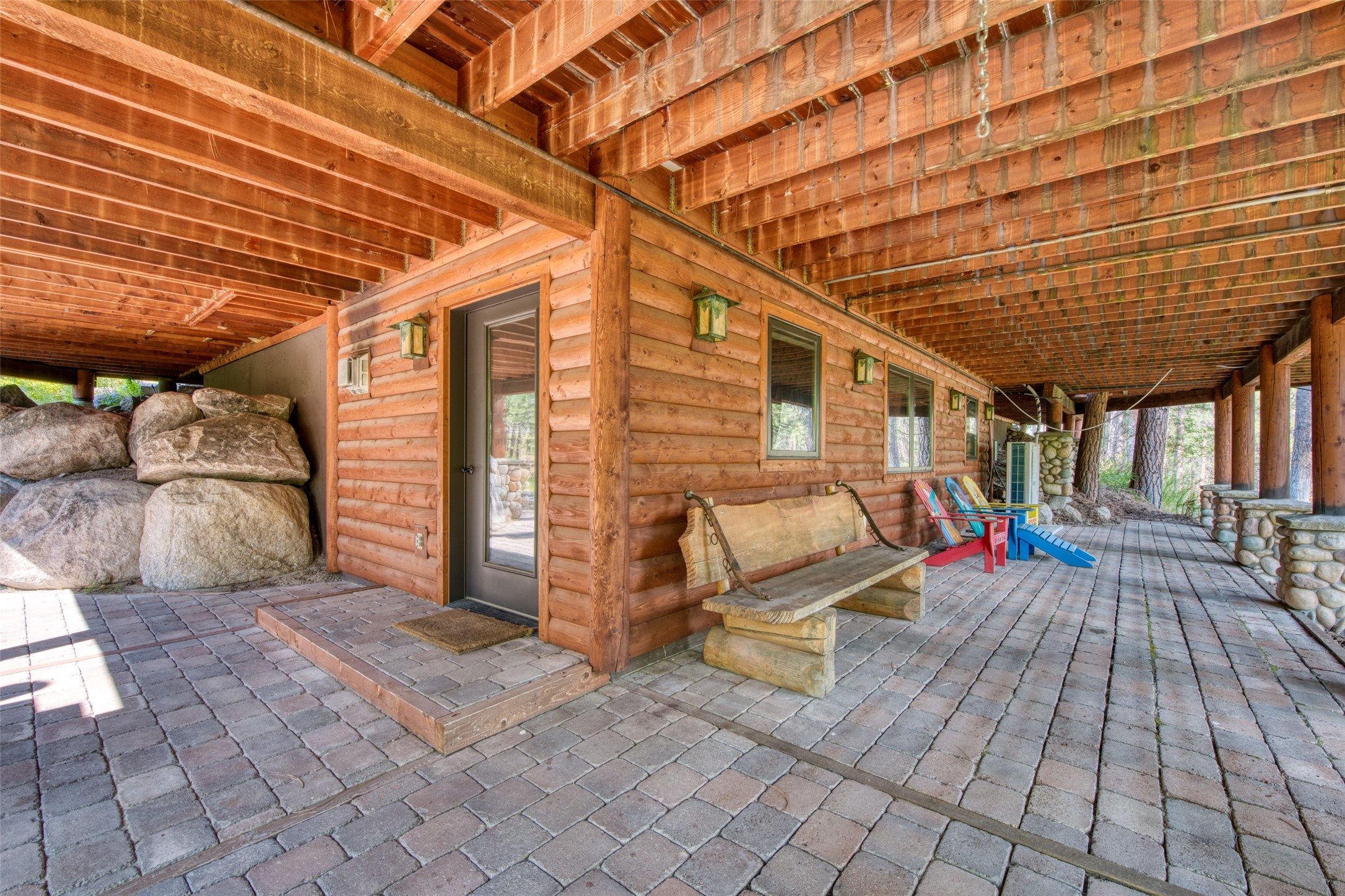 Darby, Montana 59829, United States, 12 Bedrooms Bedrooms, ,16 BathroomsBathrooms,Residential,Pending,61822