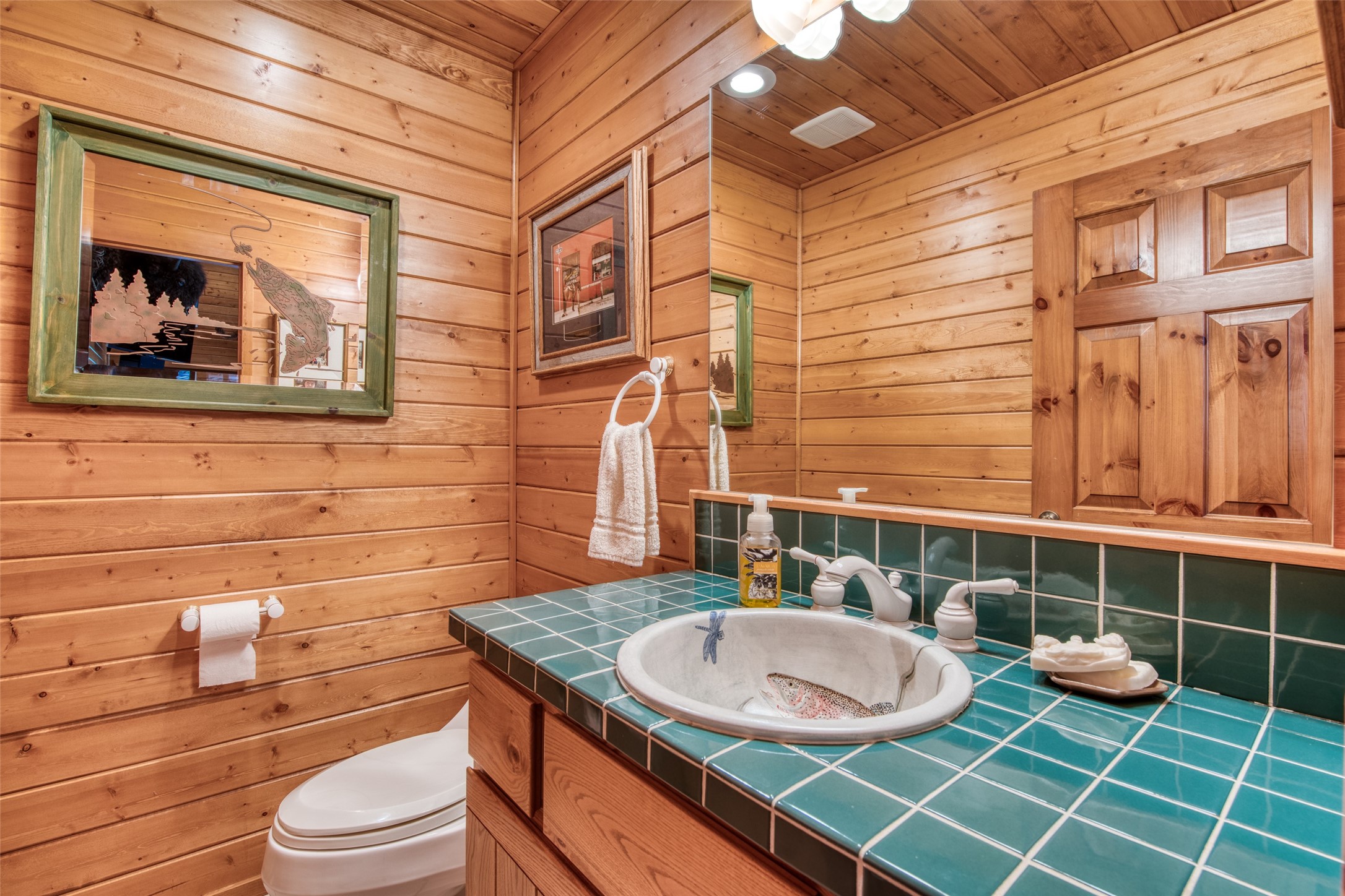 Darby, Montana 59829, United States, 12 Bedrooms Bedrooms, ,16 BathroomsBathrooms,Residential,Pending,61822