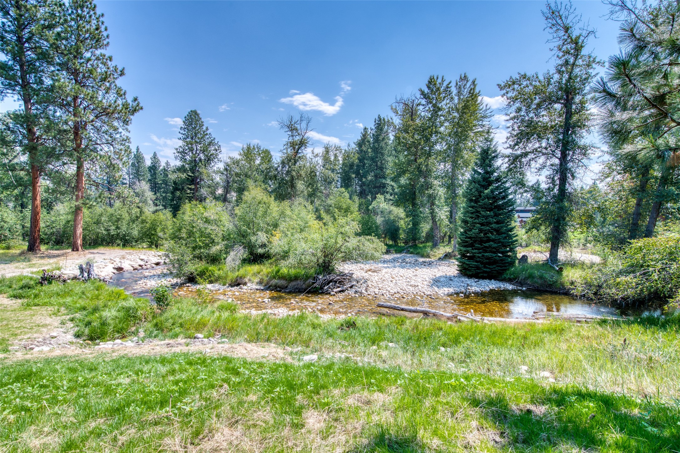 Darby, Montana 59829, United States, 12 Bedrooms Bedrooms, ,16 BathroomsBathrooms,Residential,Pending,61822