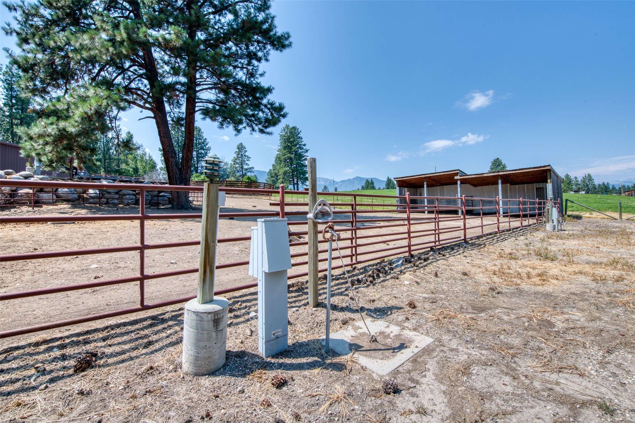 Darby, Montana 59829, United States, 12 Bedrooms Bedrooms, ,16 BathroomsBathrooms,Residential,Pending,61822