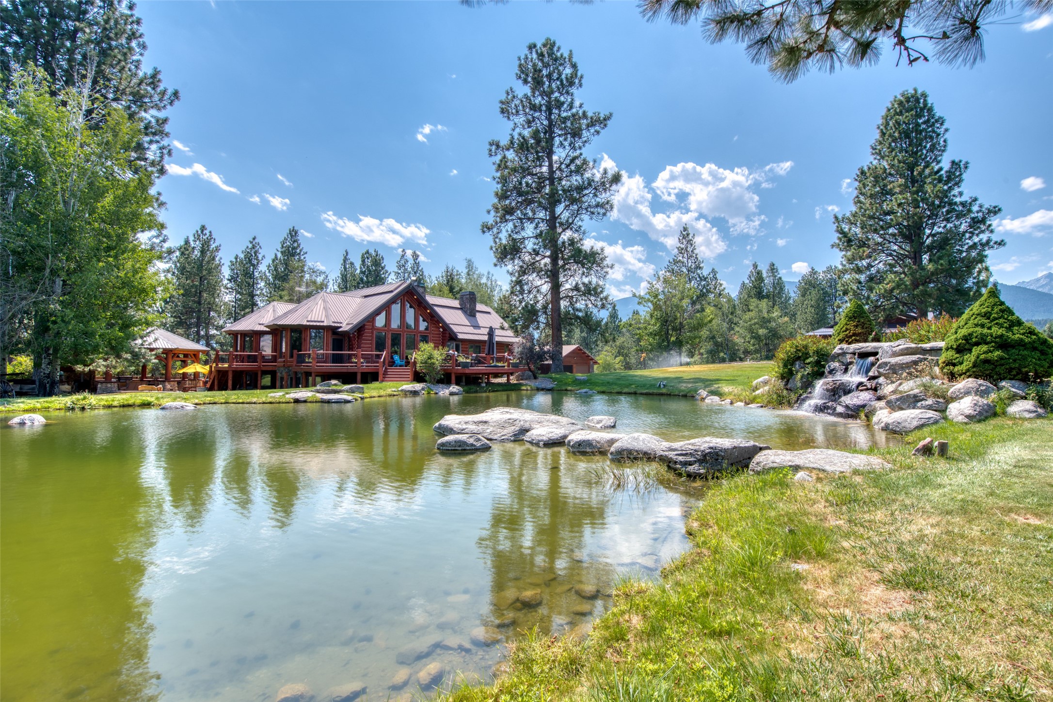 Darby, Montana 59829, United States, 12 Bedrooms Bedrooms, ,16 BathroomsBathrooms,Residential,Pending,61822