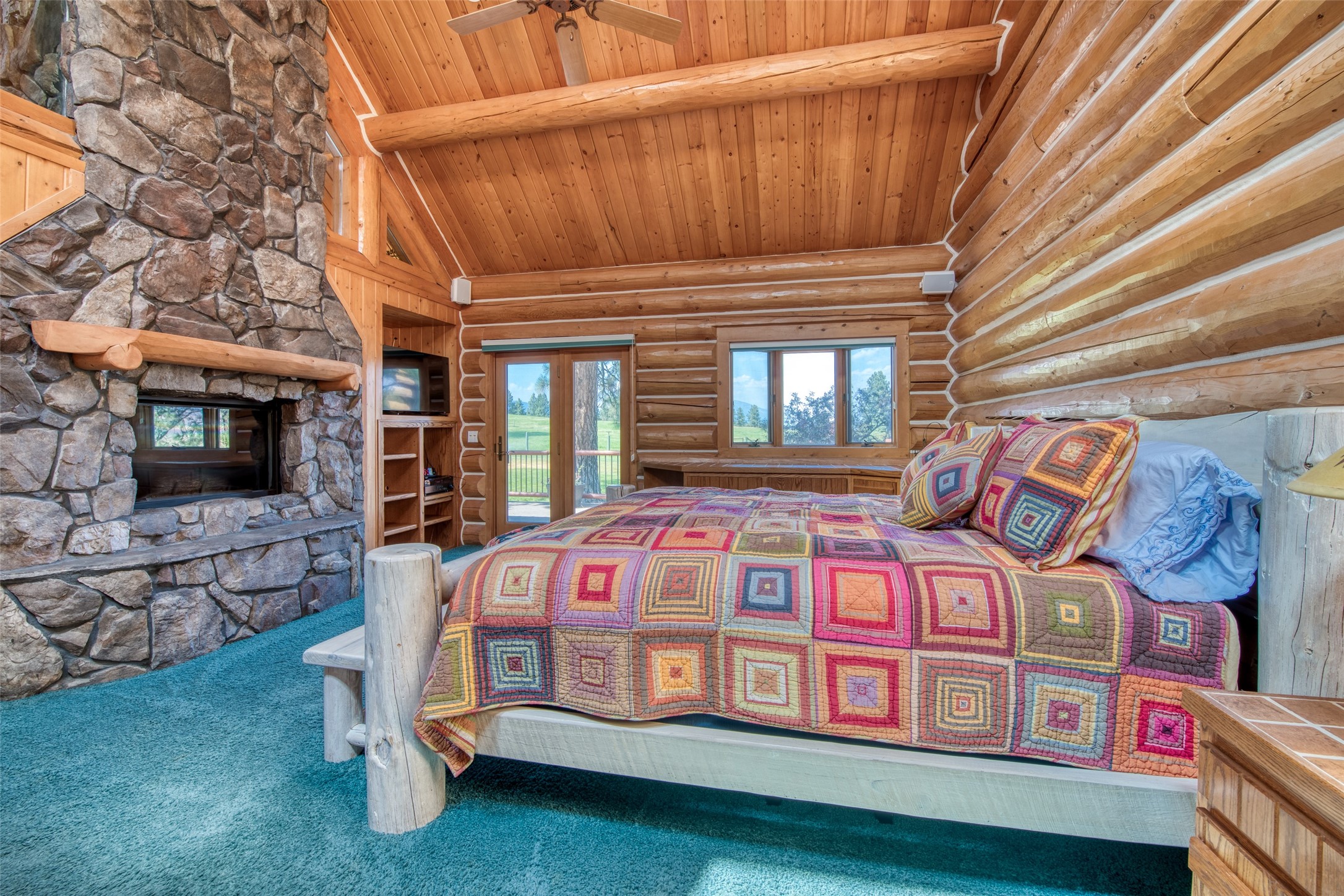 Darby, Montana 59829, United States, 12 Bedrooms Bedrooms, ,16 BathroomsBathrooms,Residential,Pending,61822