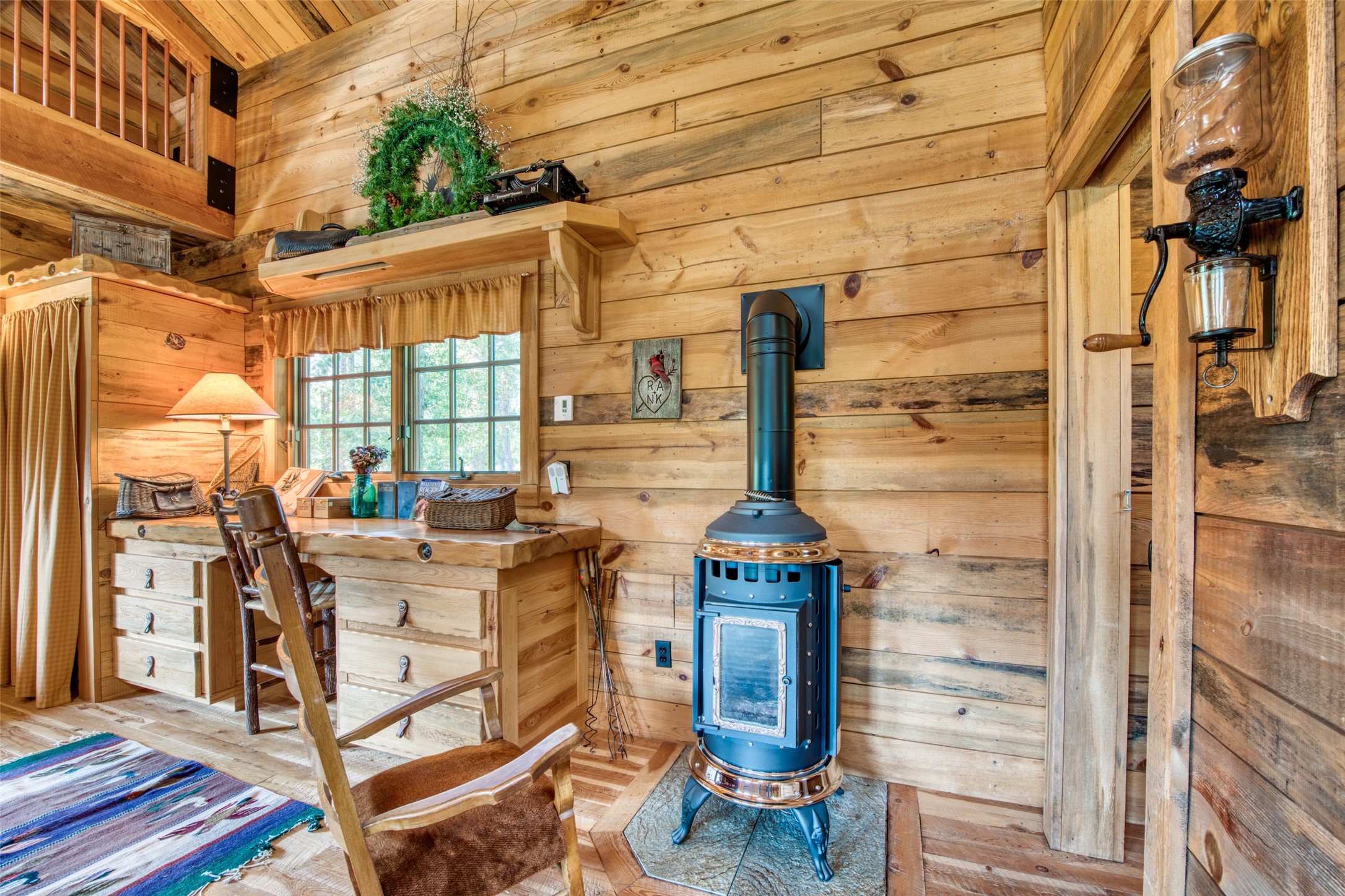 Darby, Montana 59829, United States, 12 Bedrooms Bedrooms, ,16 BathroomsBathrooms,Residential,Pending,61822