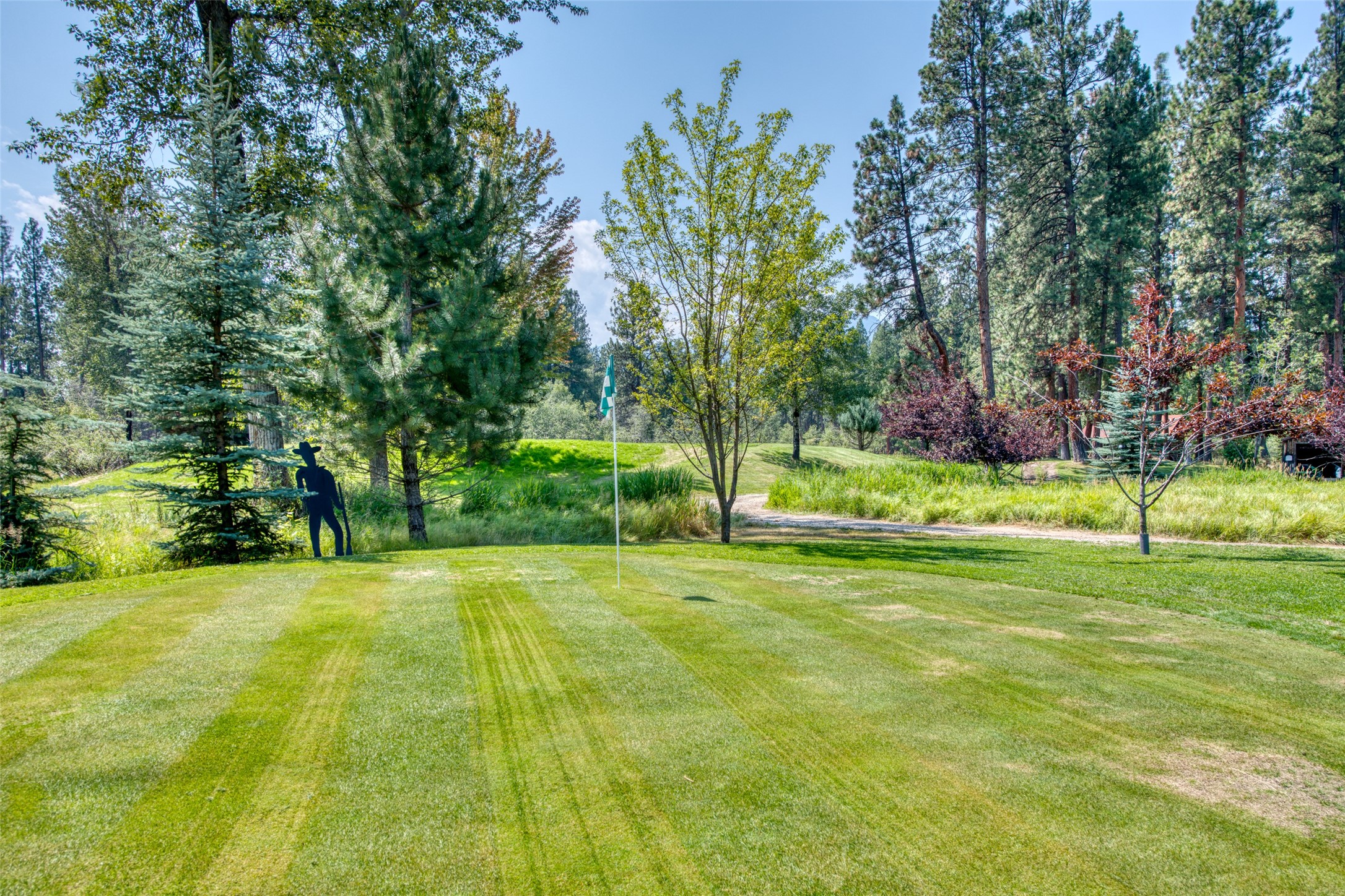 Darby, Montana 59829, United States, 12 Bedrooms Bedrooms, ,16 BathroomsBathrooms,Residential,Pending,61822