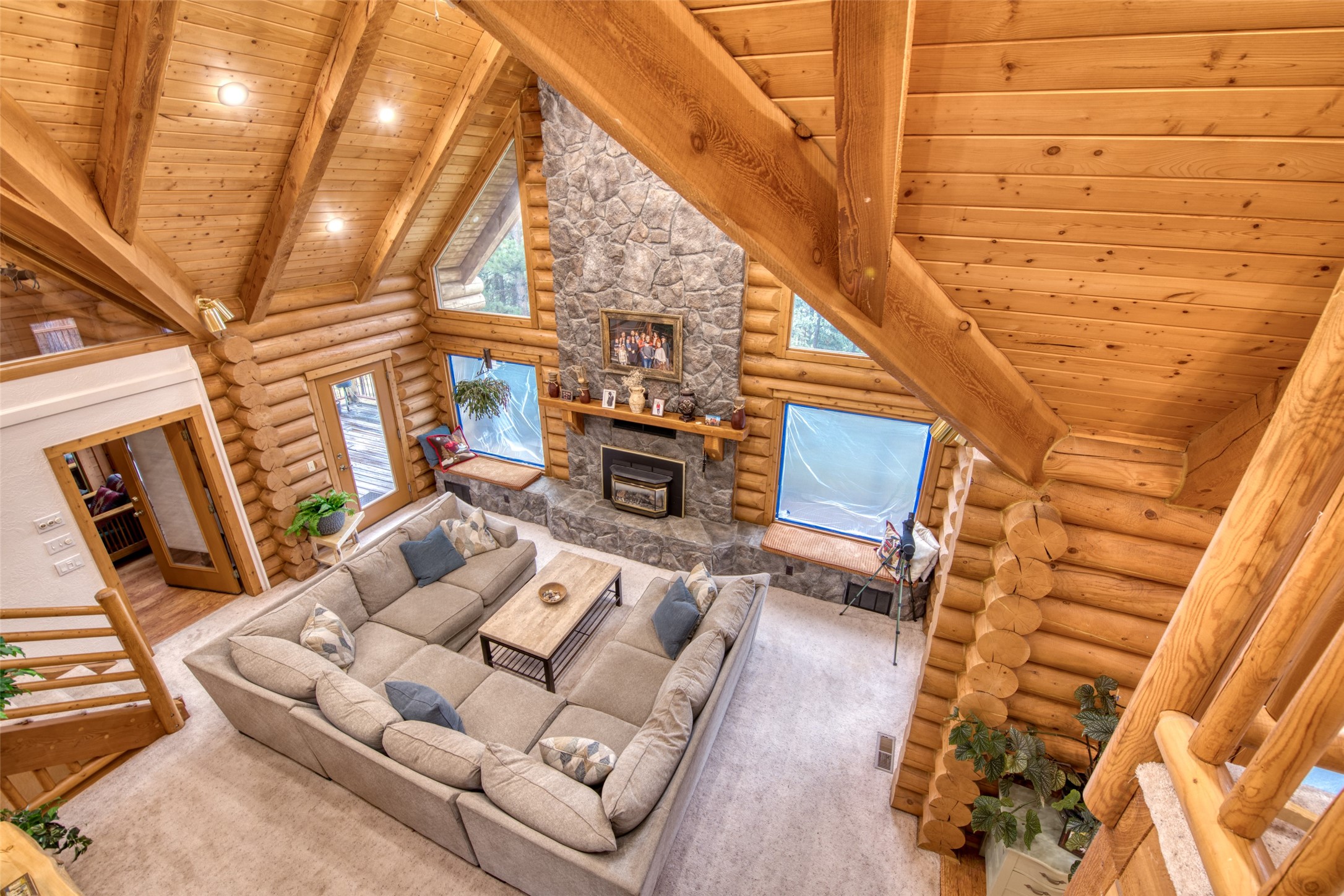 Darby, Montana 59829, United States, 12 Bedrooms Bedrooms, ,16 BathroomsBathrooms,Residential,Pending,61822