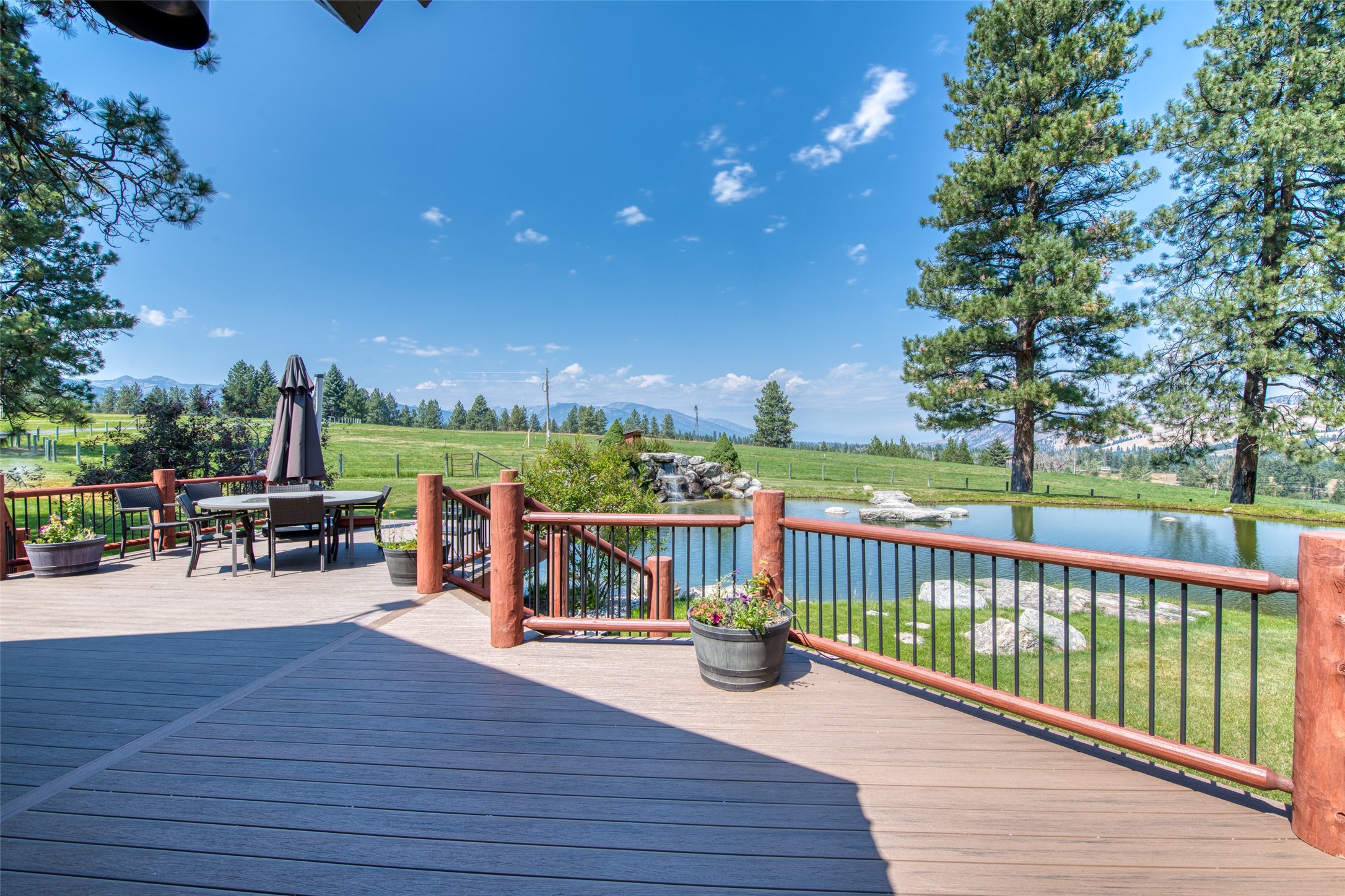 Darby, Montana 59829, United States, 12 Bedrooms Bedrooms, ,16 BathroomsBathrooms,Residential,Pending,61822