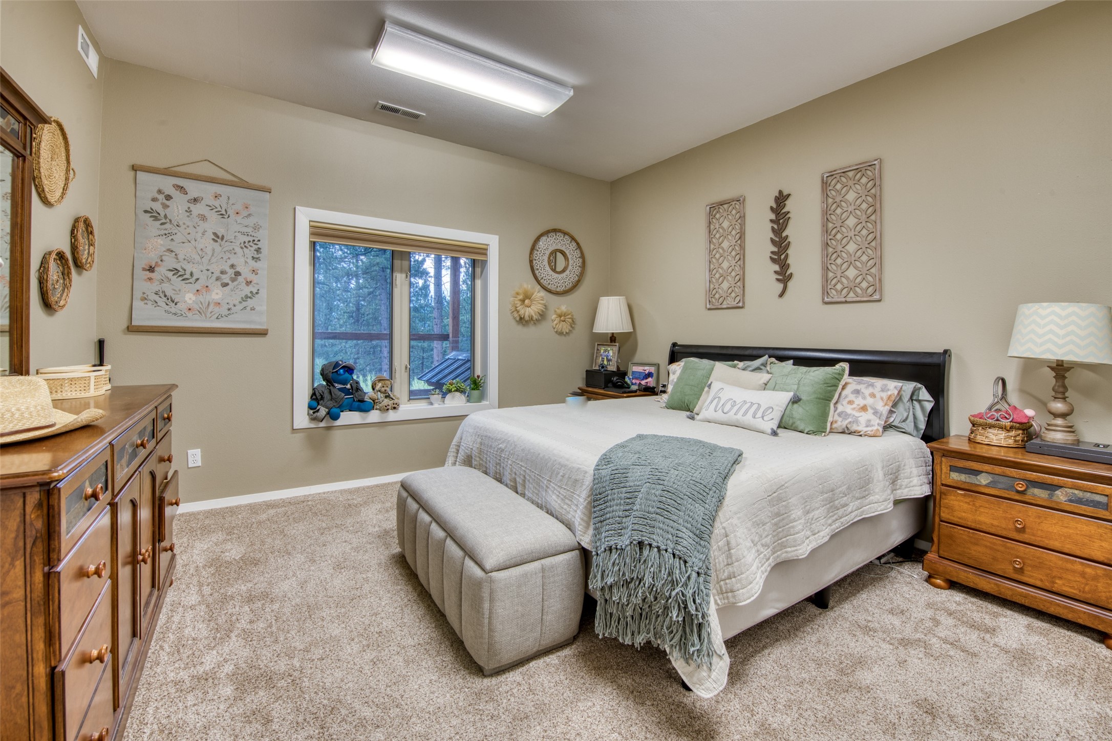 Darby, Montana 59829, United States, 12 Bedrooms Bedrooms, ,16 BathroomsBathrooms,Residential,Pending,61822