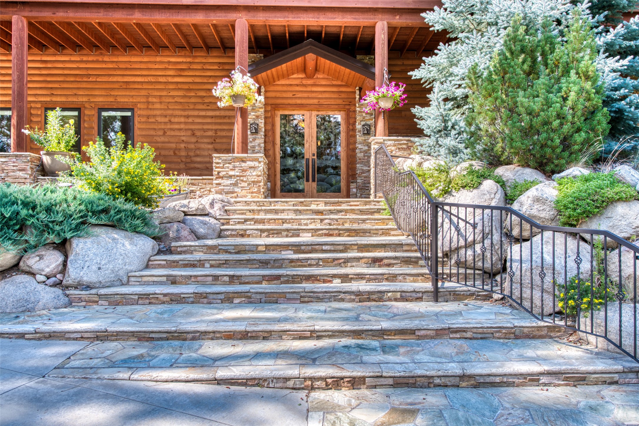 Darby, Montana 59829, United States, 12 Bedrooms Bedrooms, ,16 BathroomsBathrooms,Residential,Pending,61822