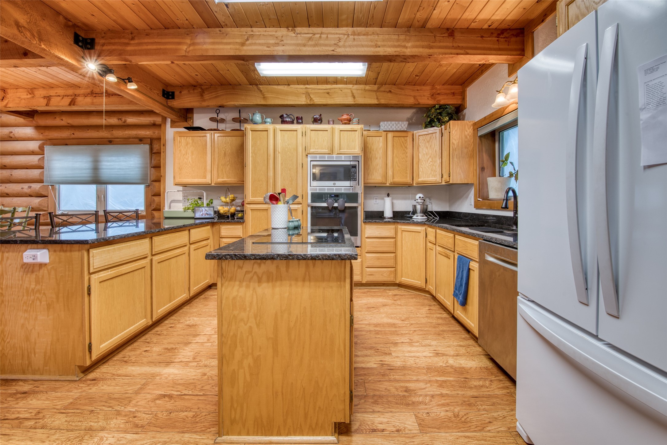 Darby, Montana 59829, United States, 12 Bedrooms Bedrooms, ,16 BathroomsBathrooms,Residential,Pending,61822