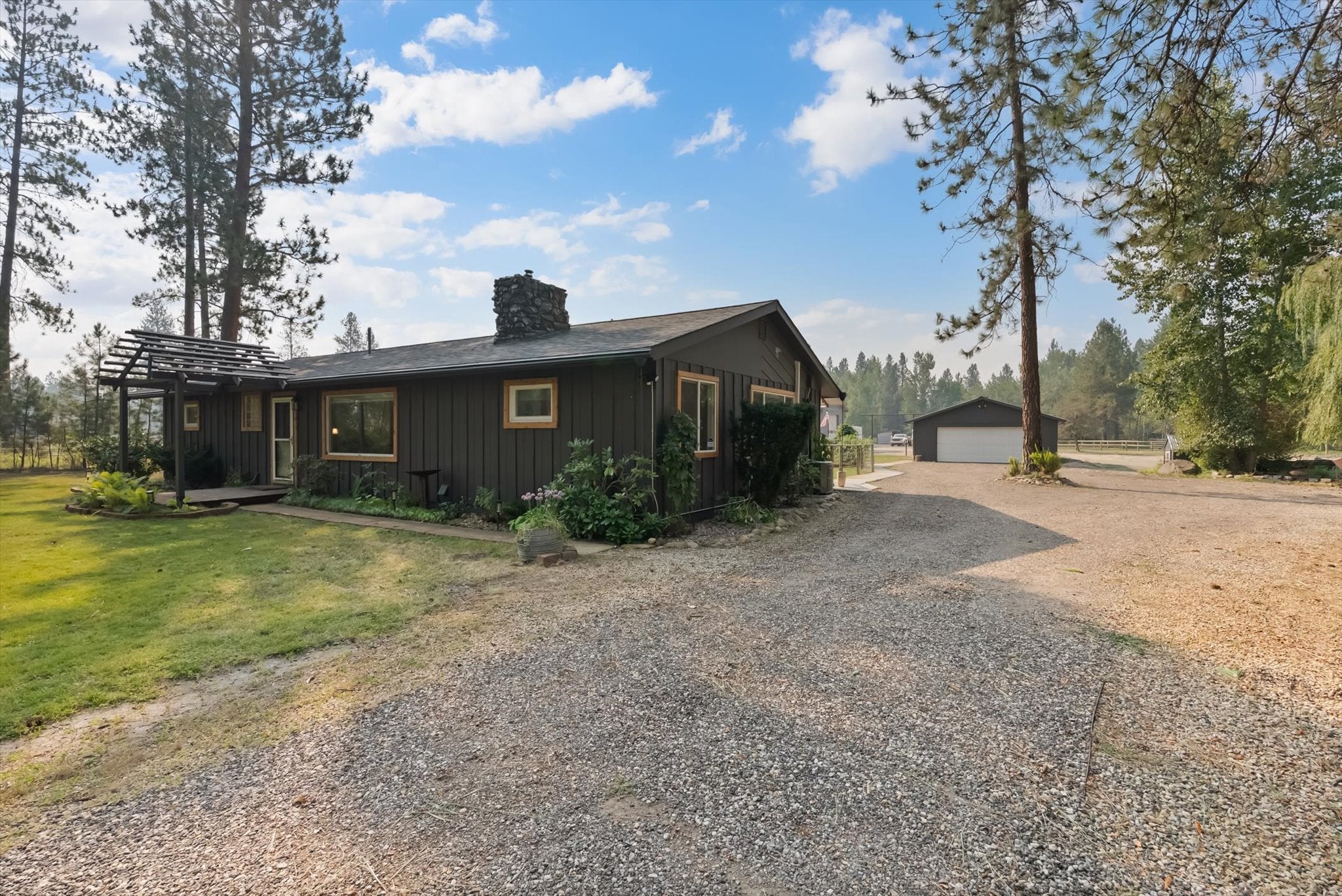 4725 E Carlton Creek Road