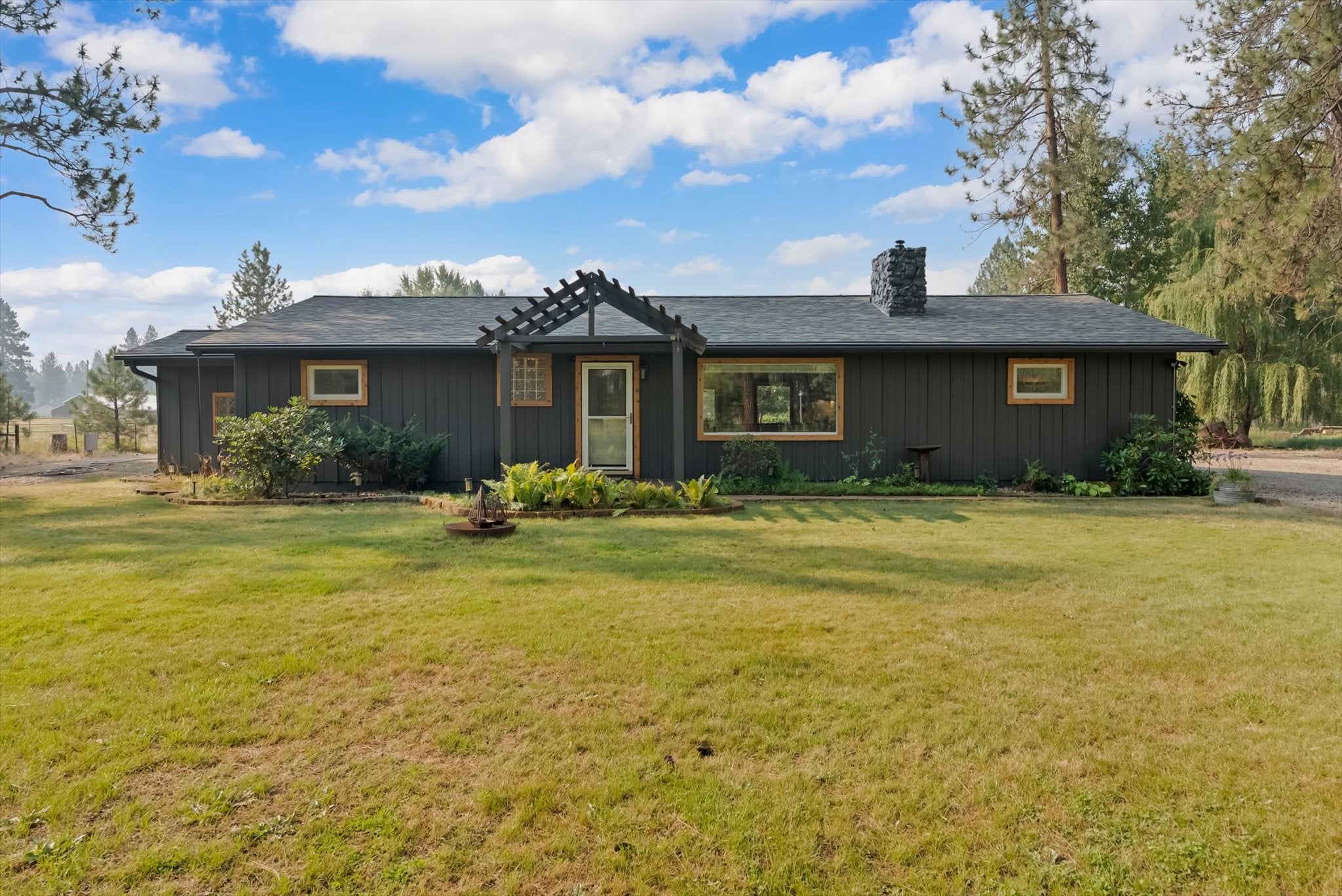 4725 E Carlton Creek Road